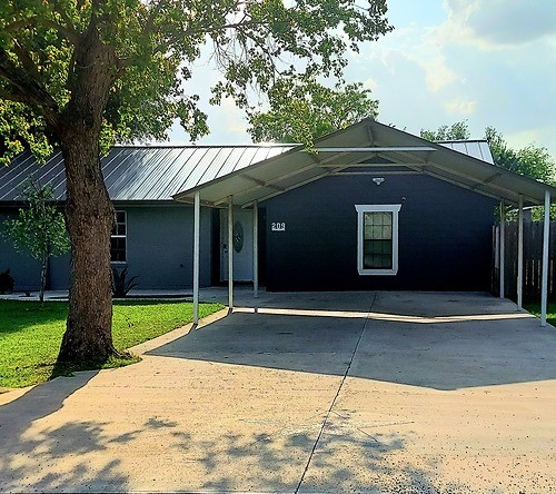 209 Green Pasture — photo