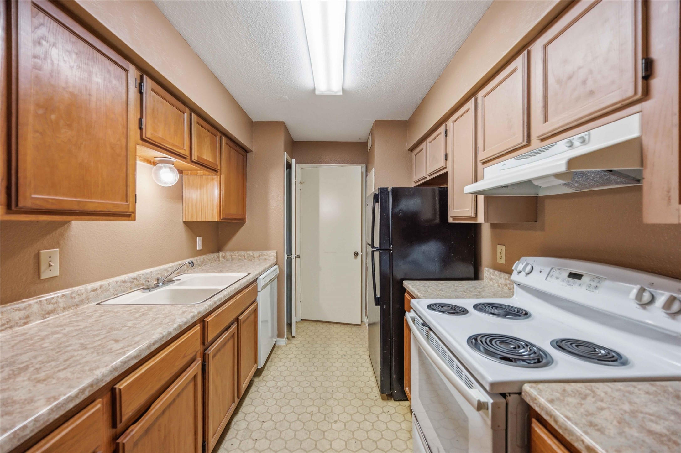 9797 Leawood Blvd 1202 — photo