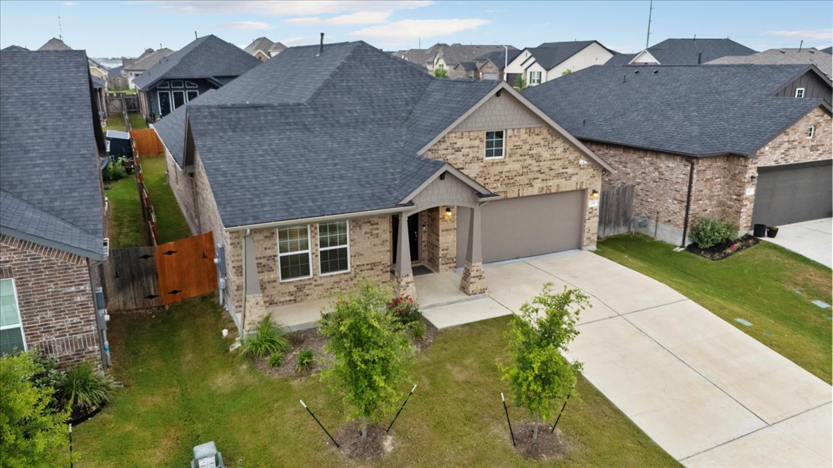 450 Durian Loop, Buda, TX 78610 — photo 2