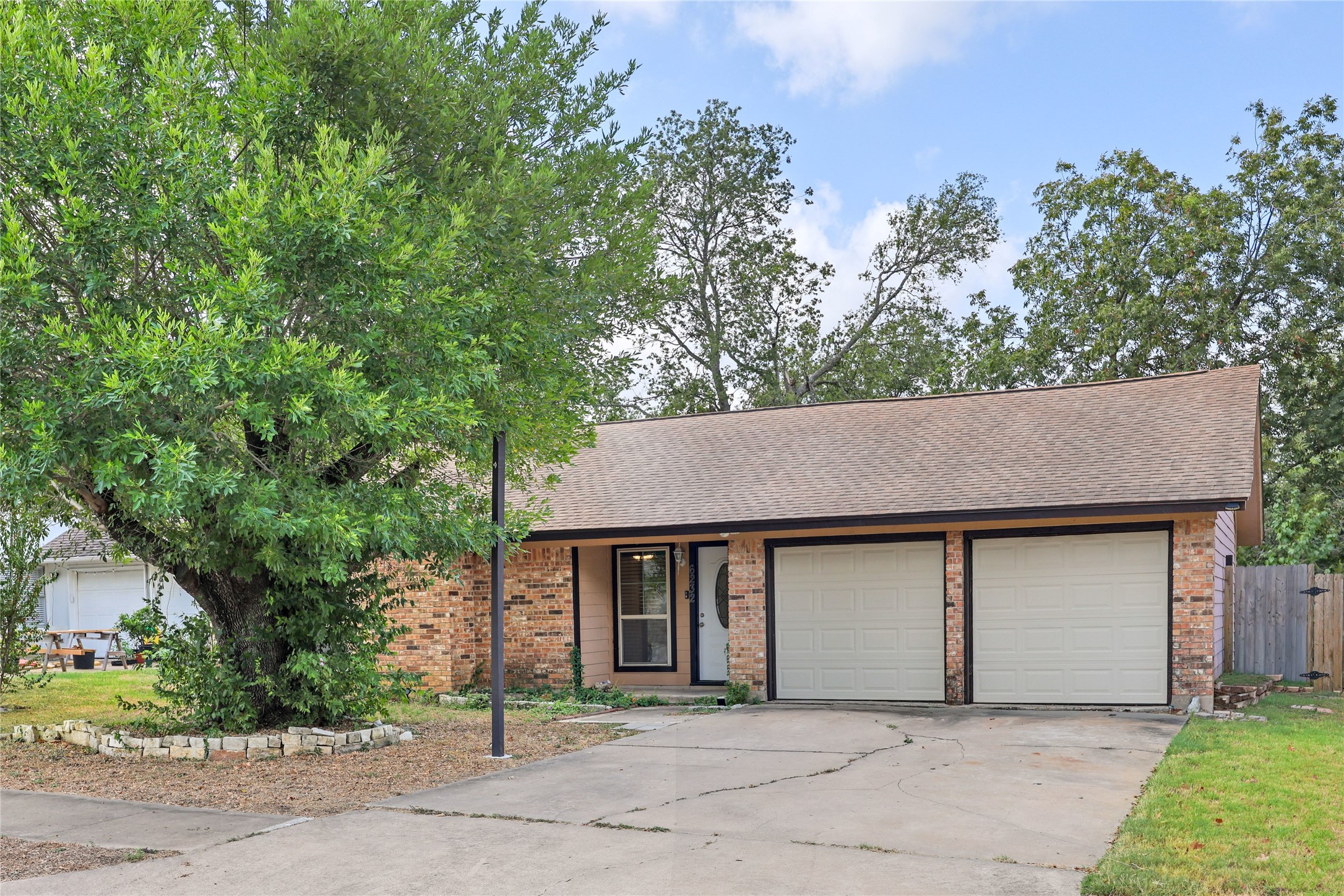 6232 Hillston Dr — photo