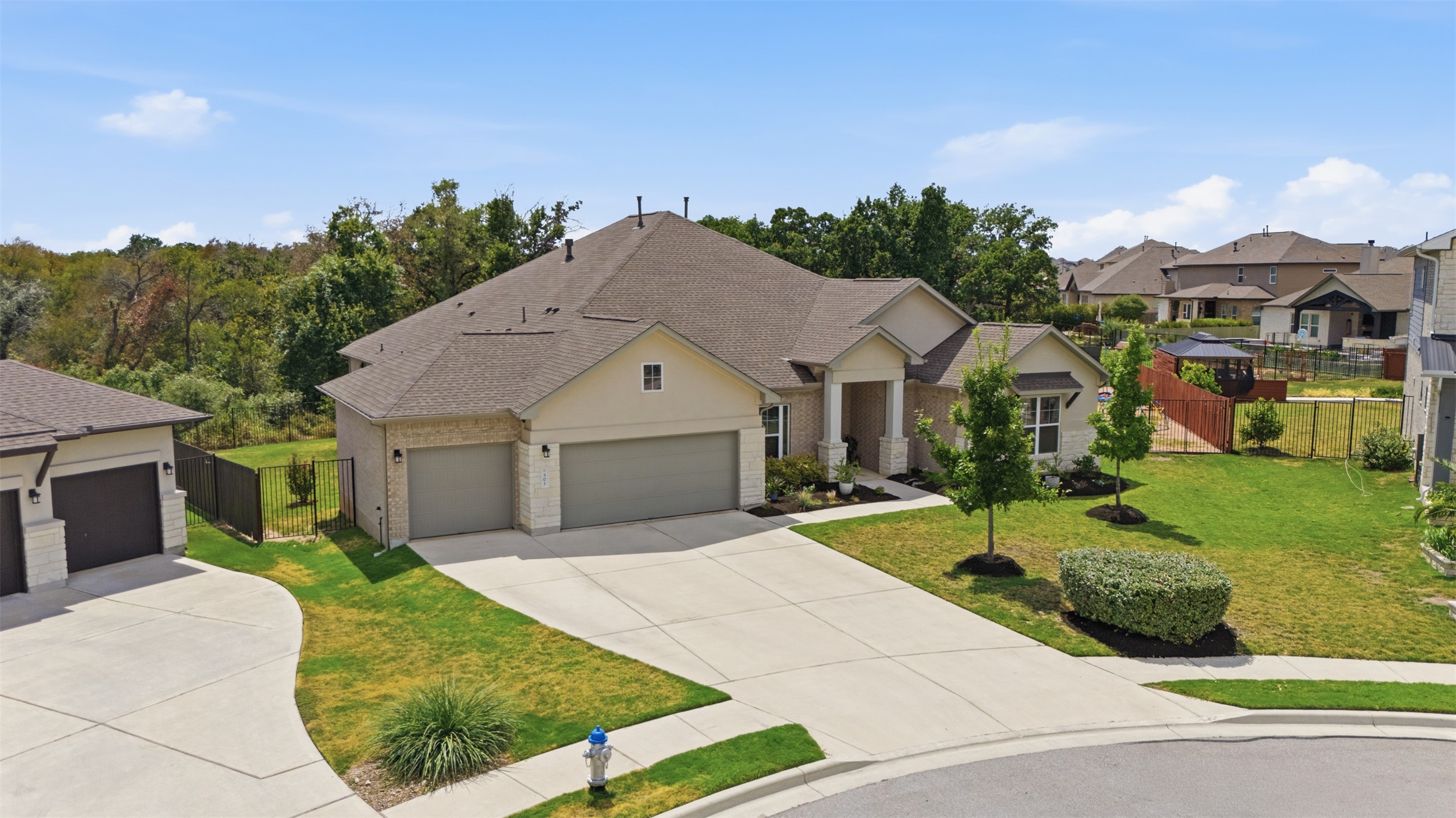 501 Great Lawn CV — photo