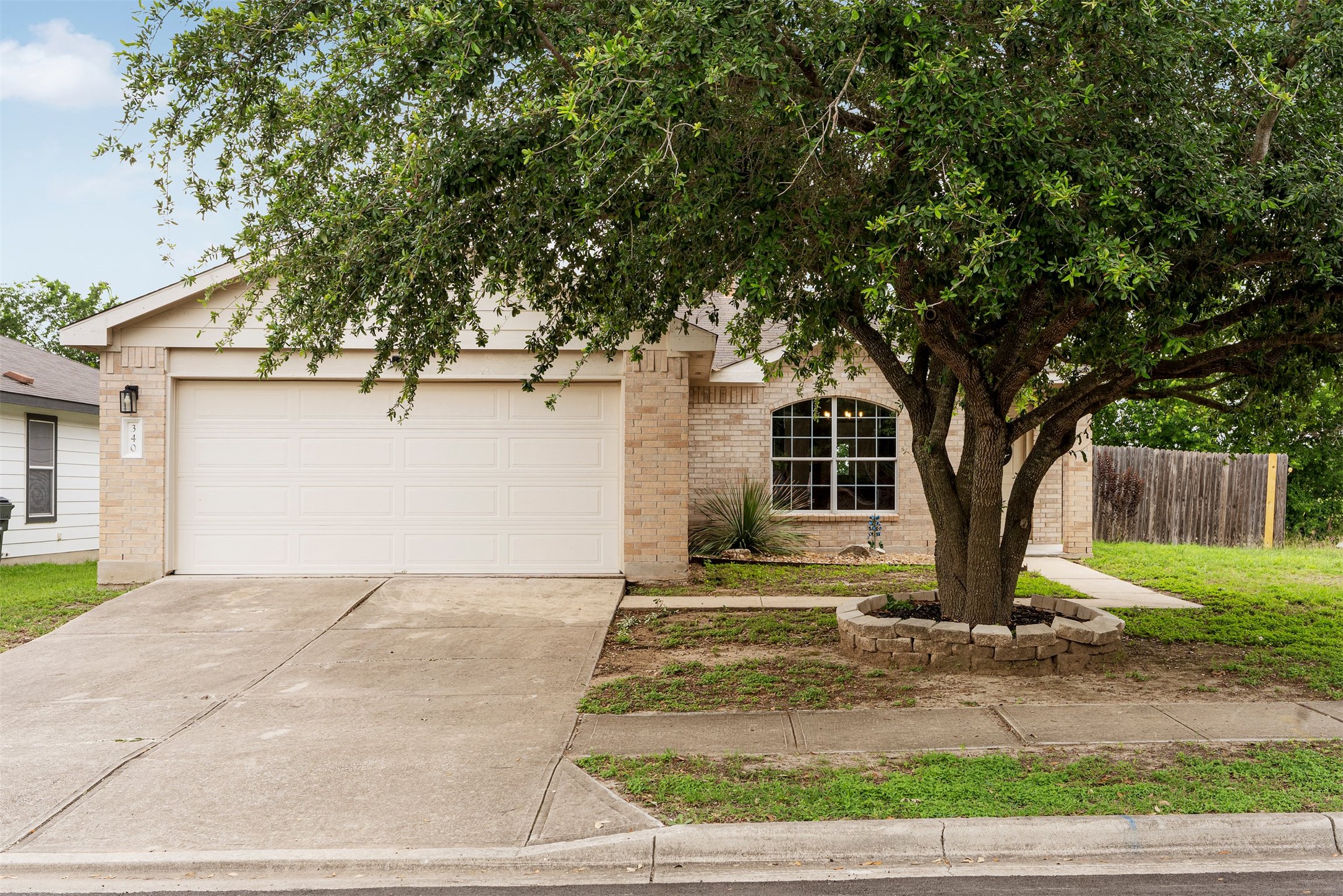 340 Feathergrass Dr — photo