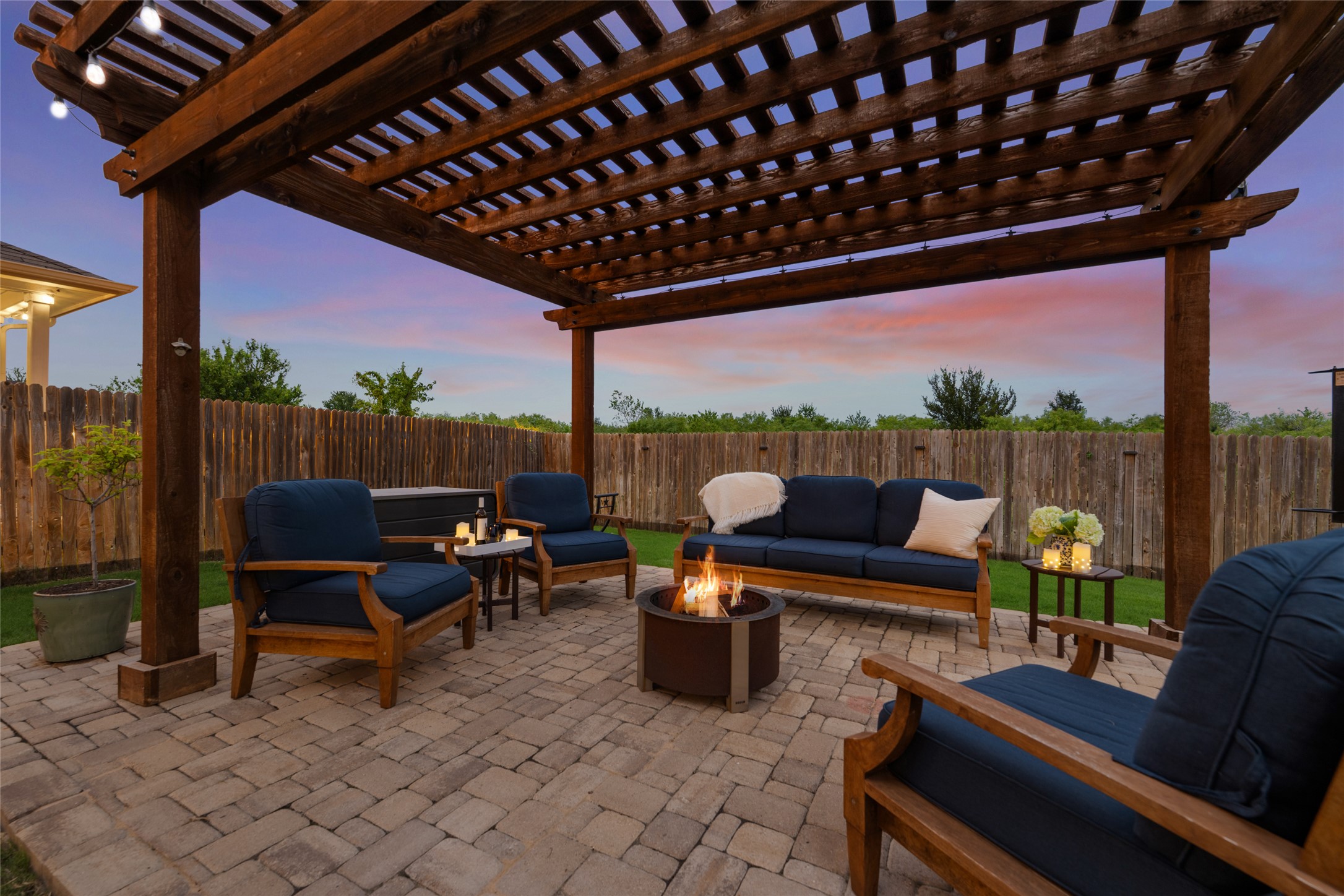 13901 Macquarie Dr — photo