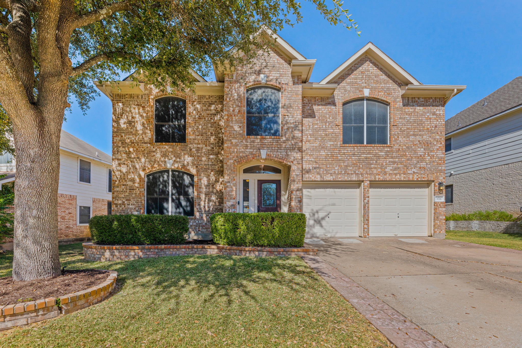 3718 Eagles Nest St — photo
