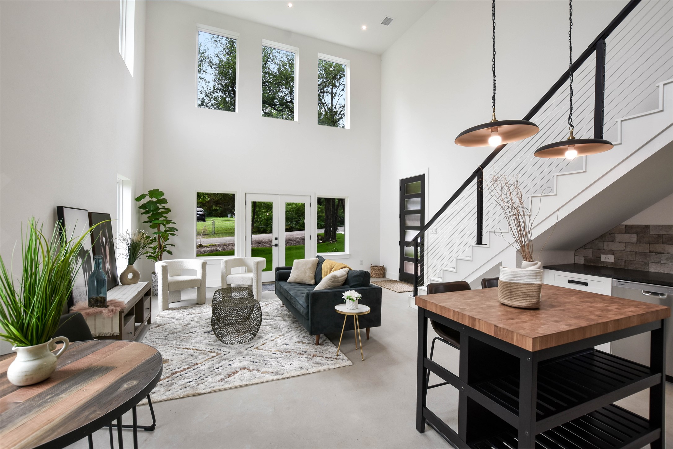 10901 W Lakeview Dr — photo