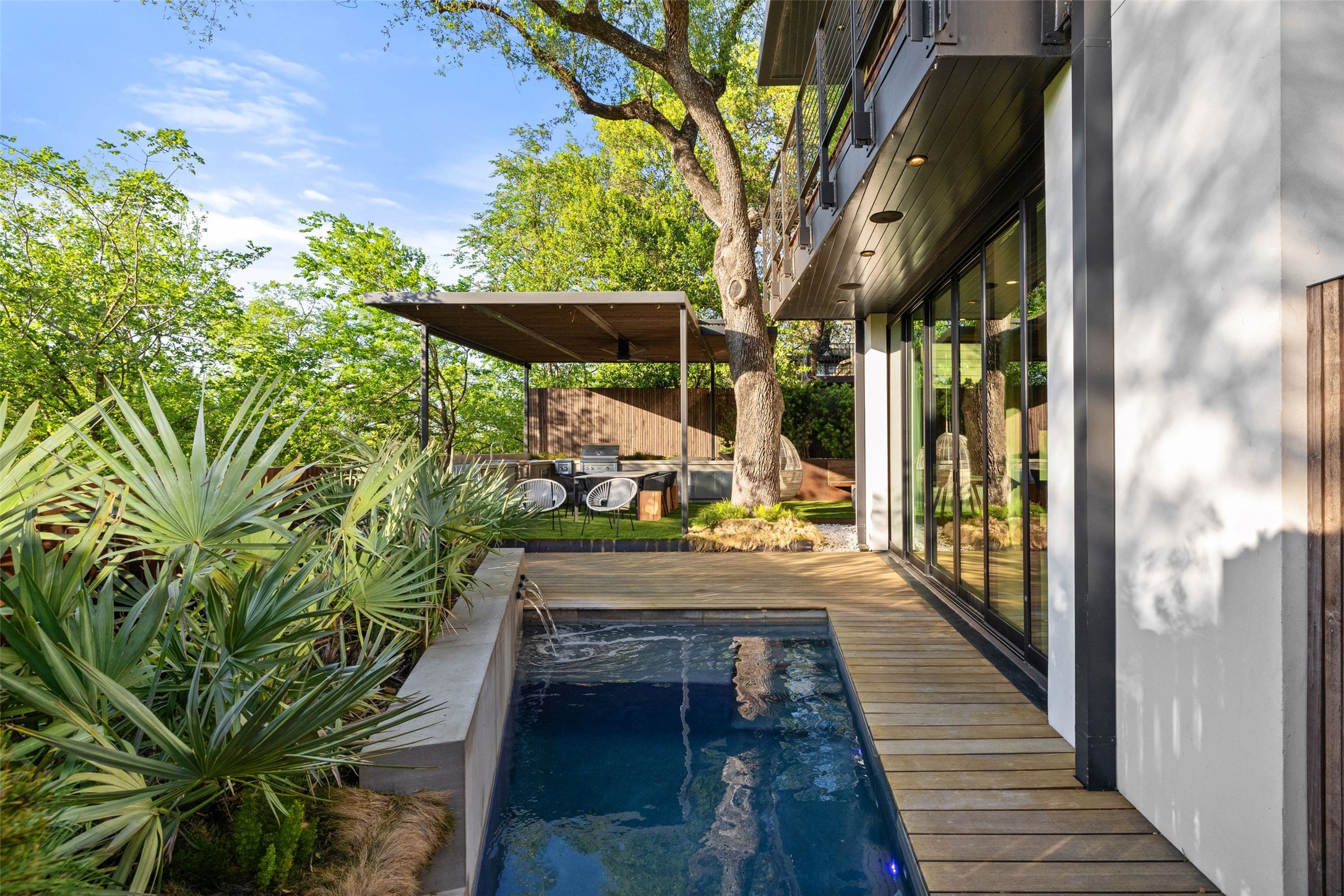 2108 Matthews Dr — photo
