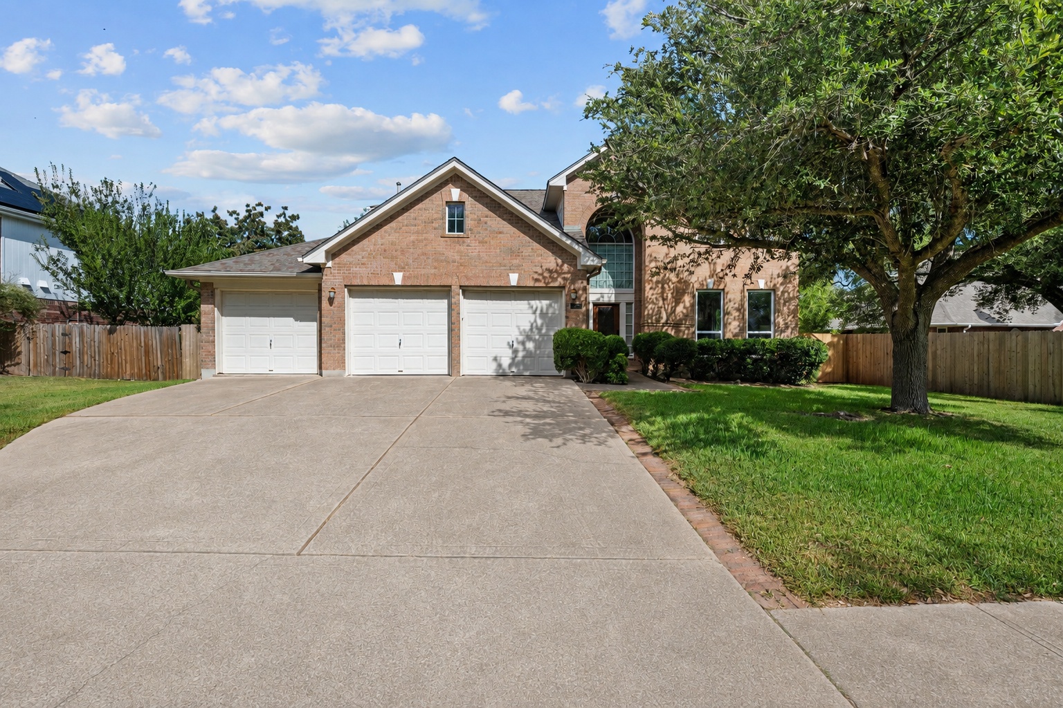 10808 Beachmont Ln — photo