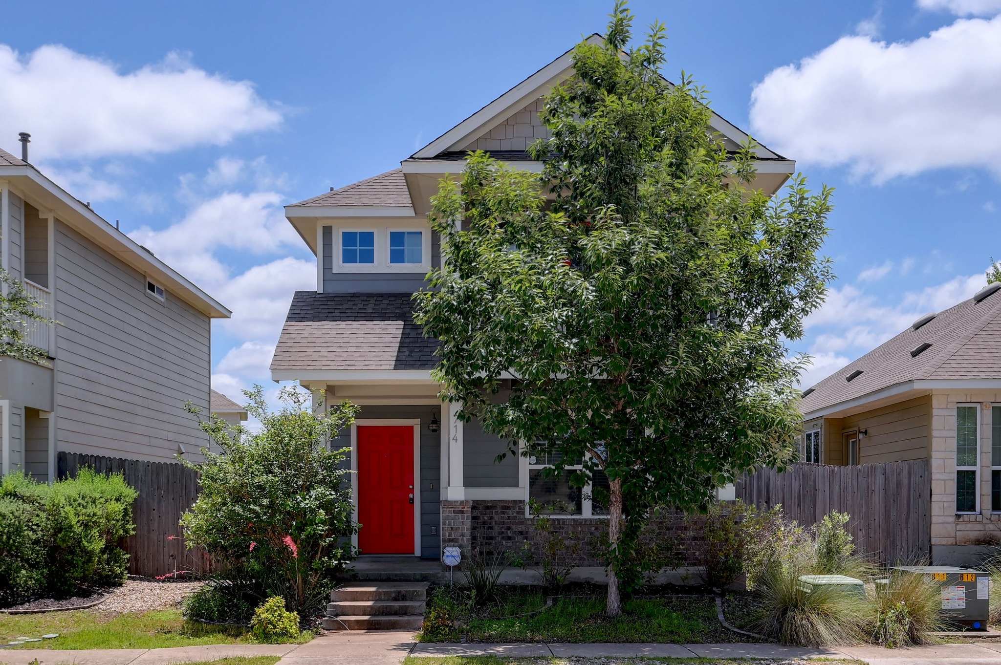714 Stampede Rd — photo