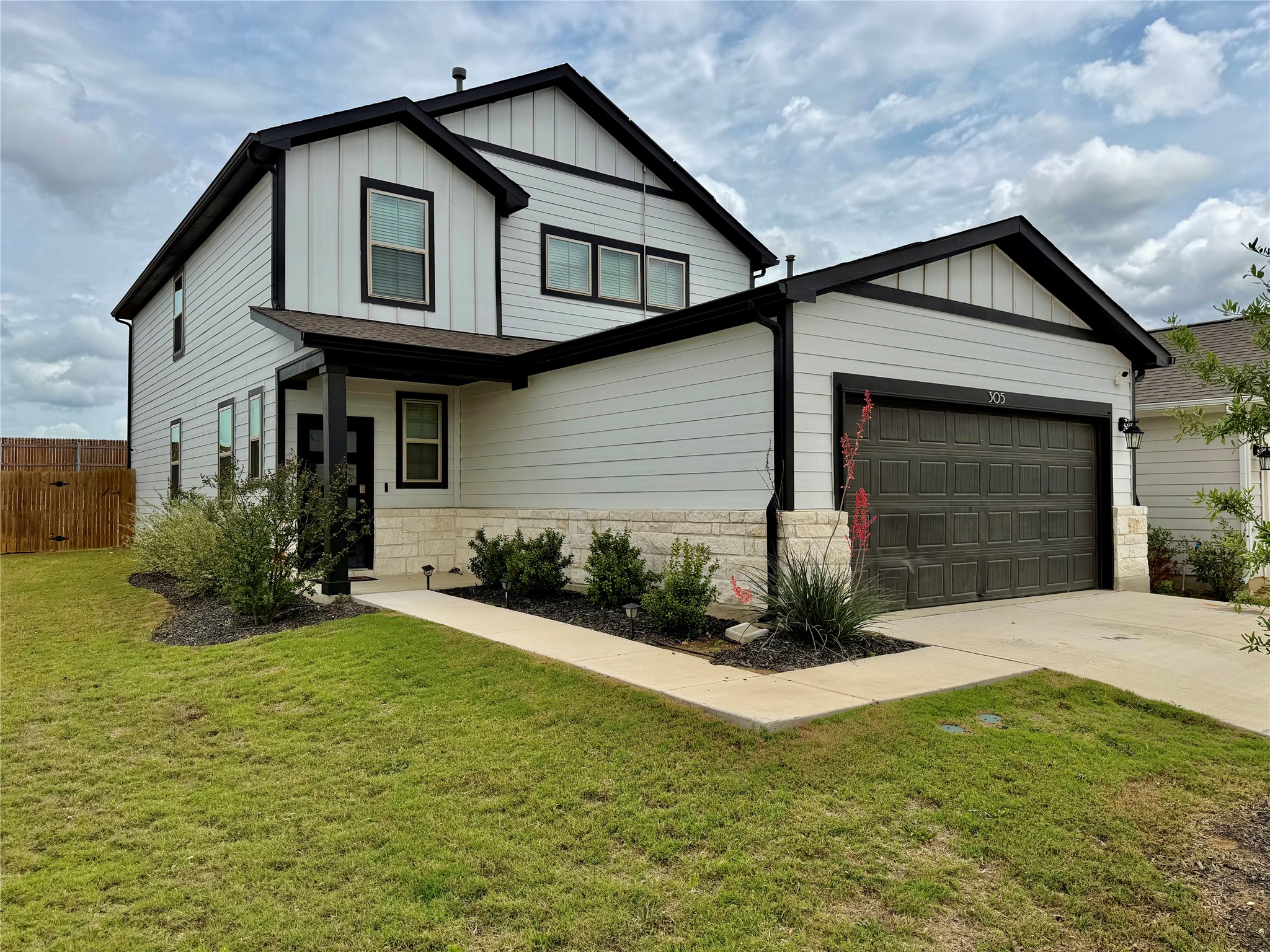 305 Tolo Dr — photo