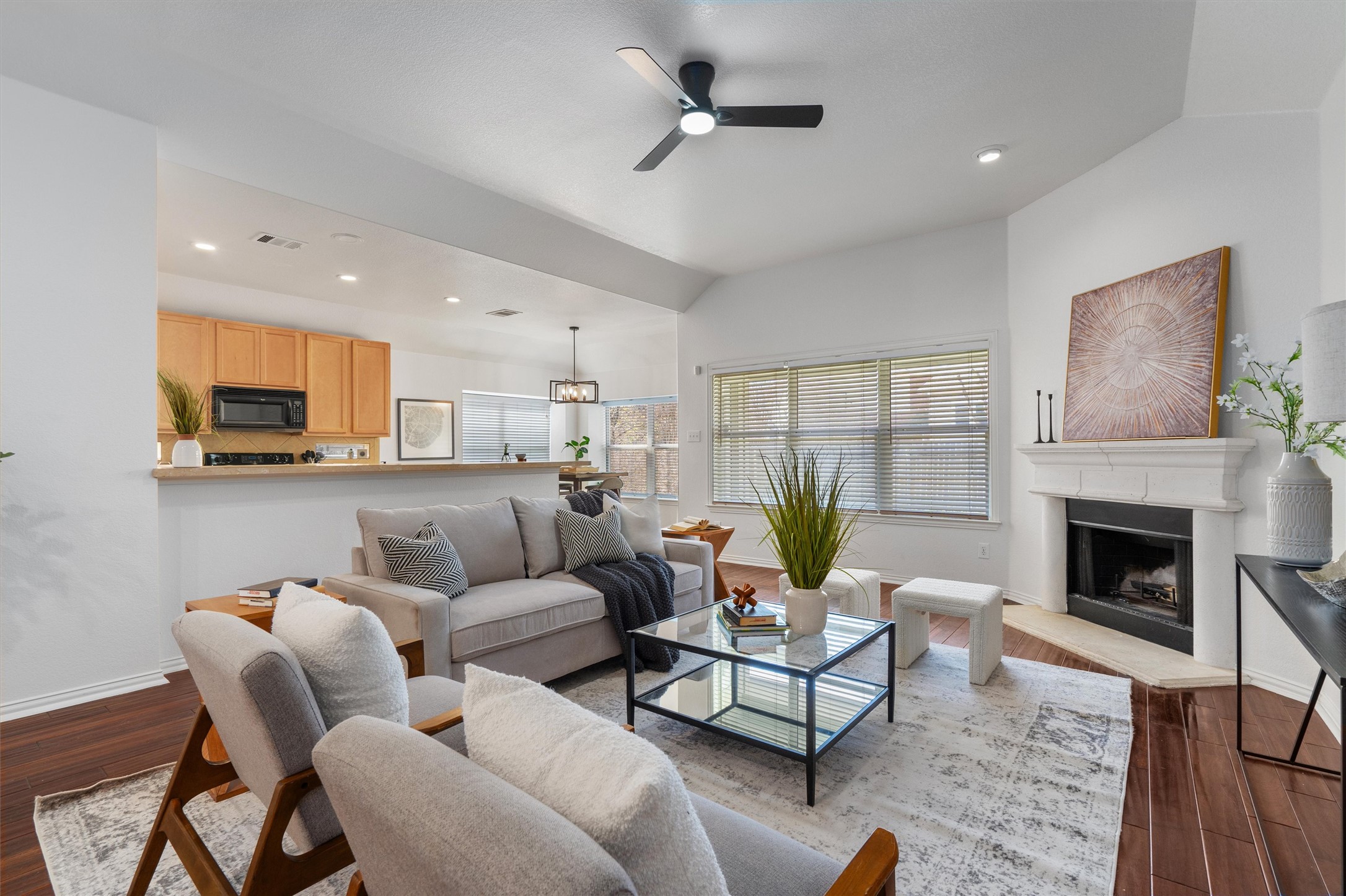 2801 Kickapoo Cavern Dr — photo