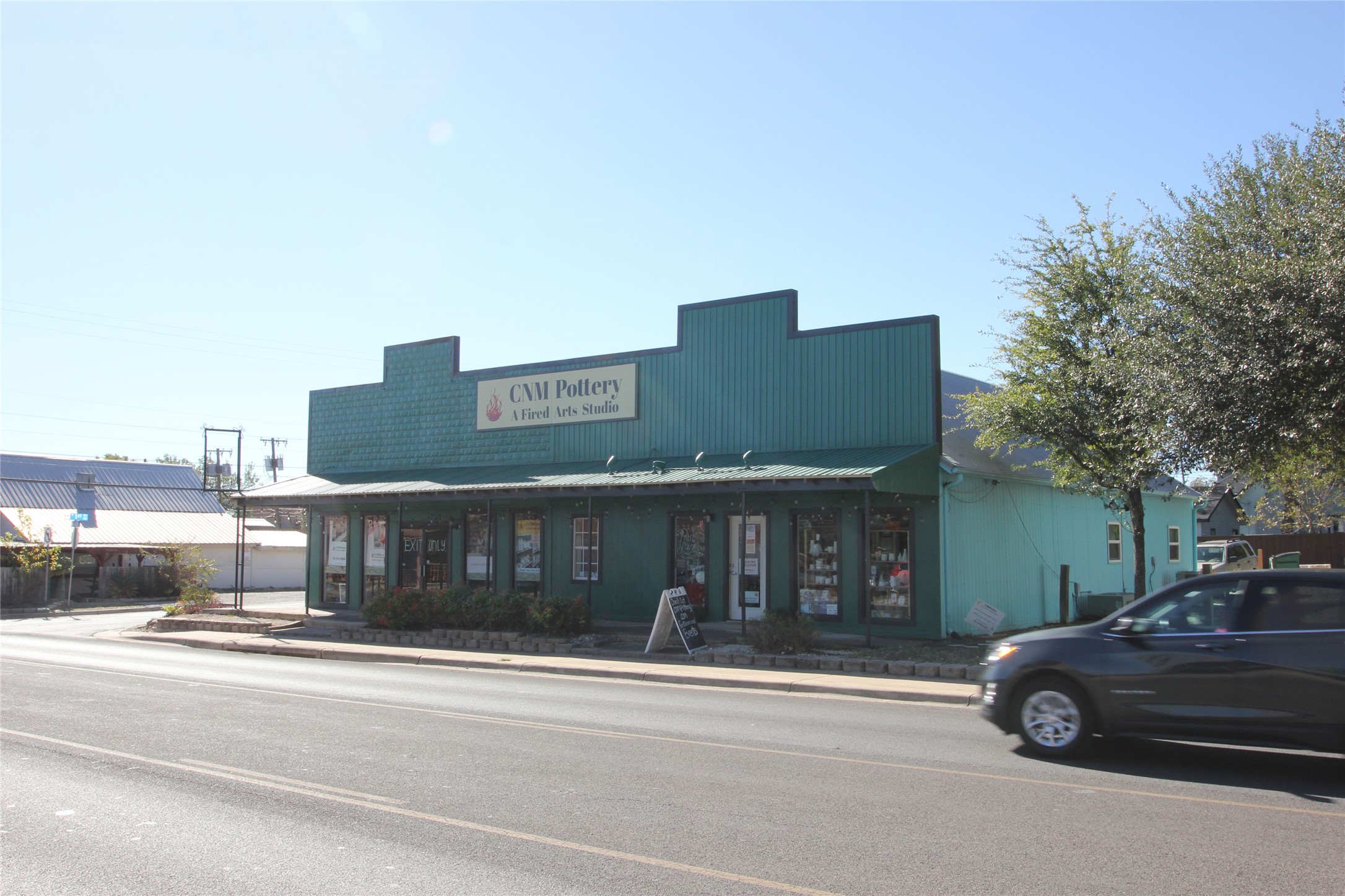 101 W Pecan St — photo