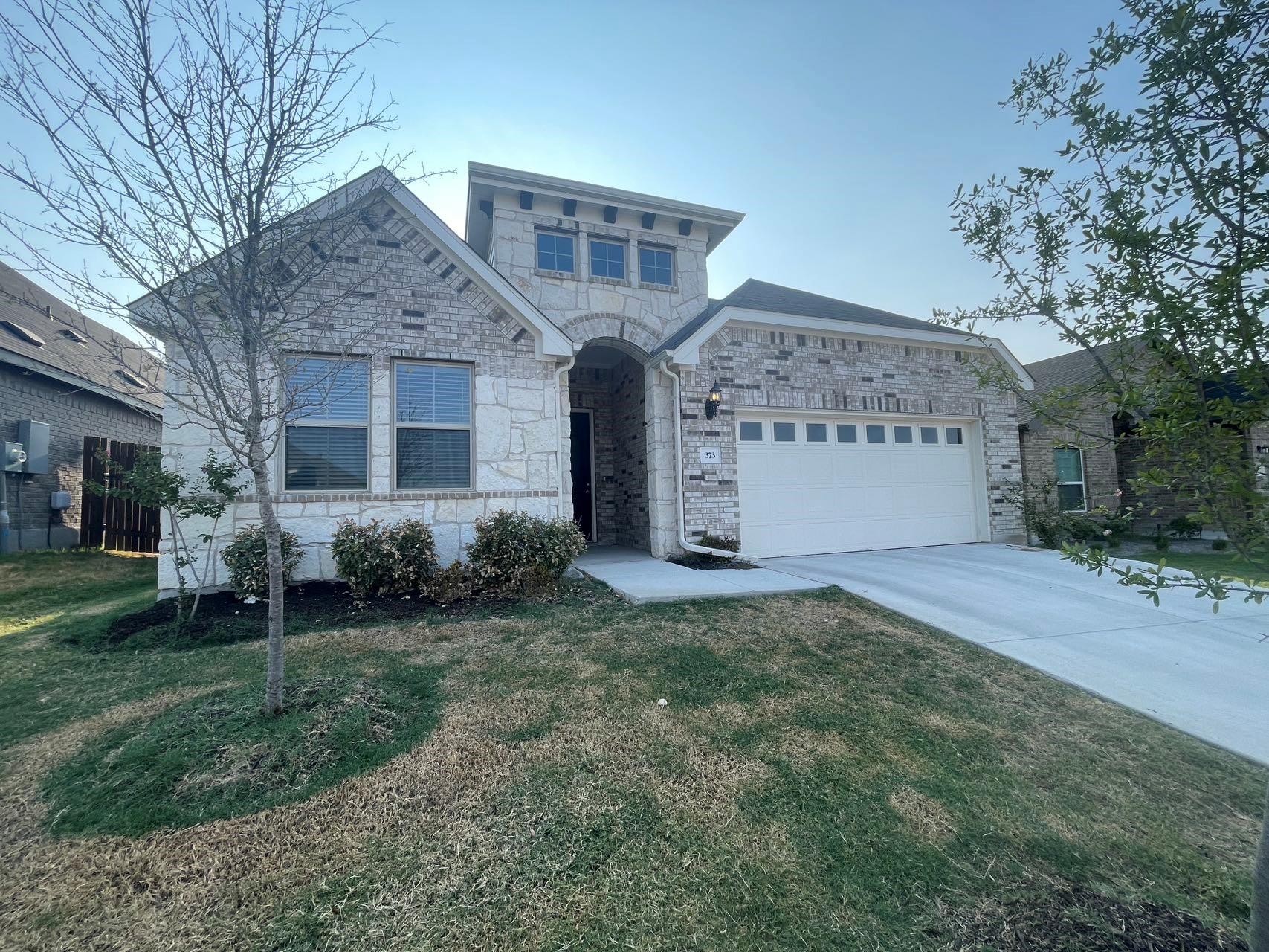 373 Oleander Loop — photo