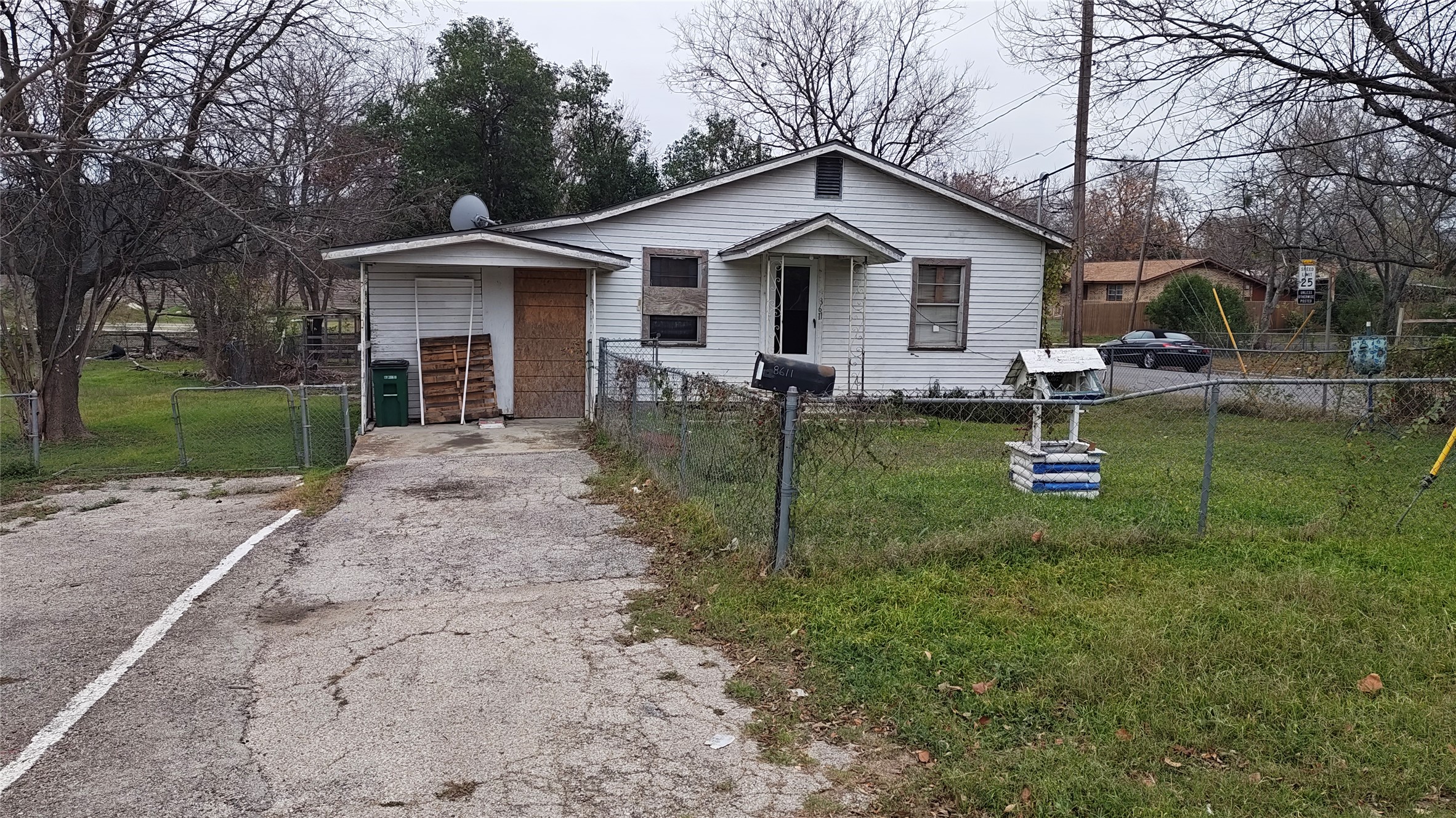 8611 Georgian Dr — photo