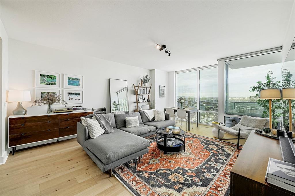 300 Bowie St 2706 — photo