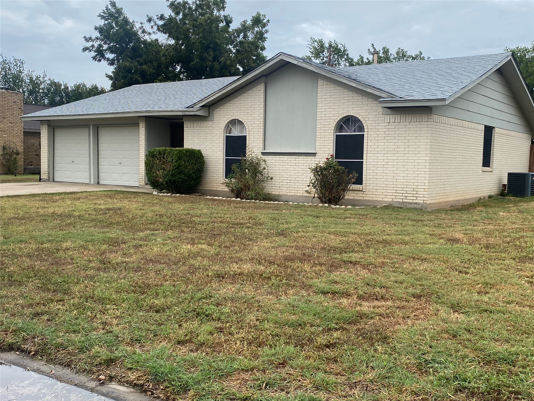1806 Sierra Dr — photo
