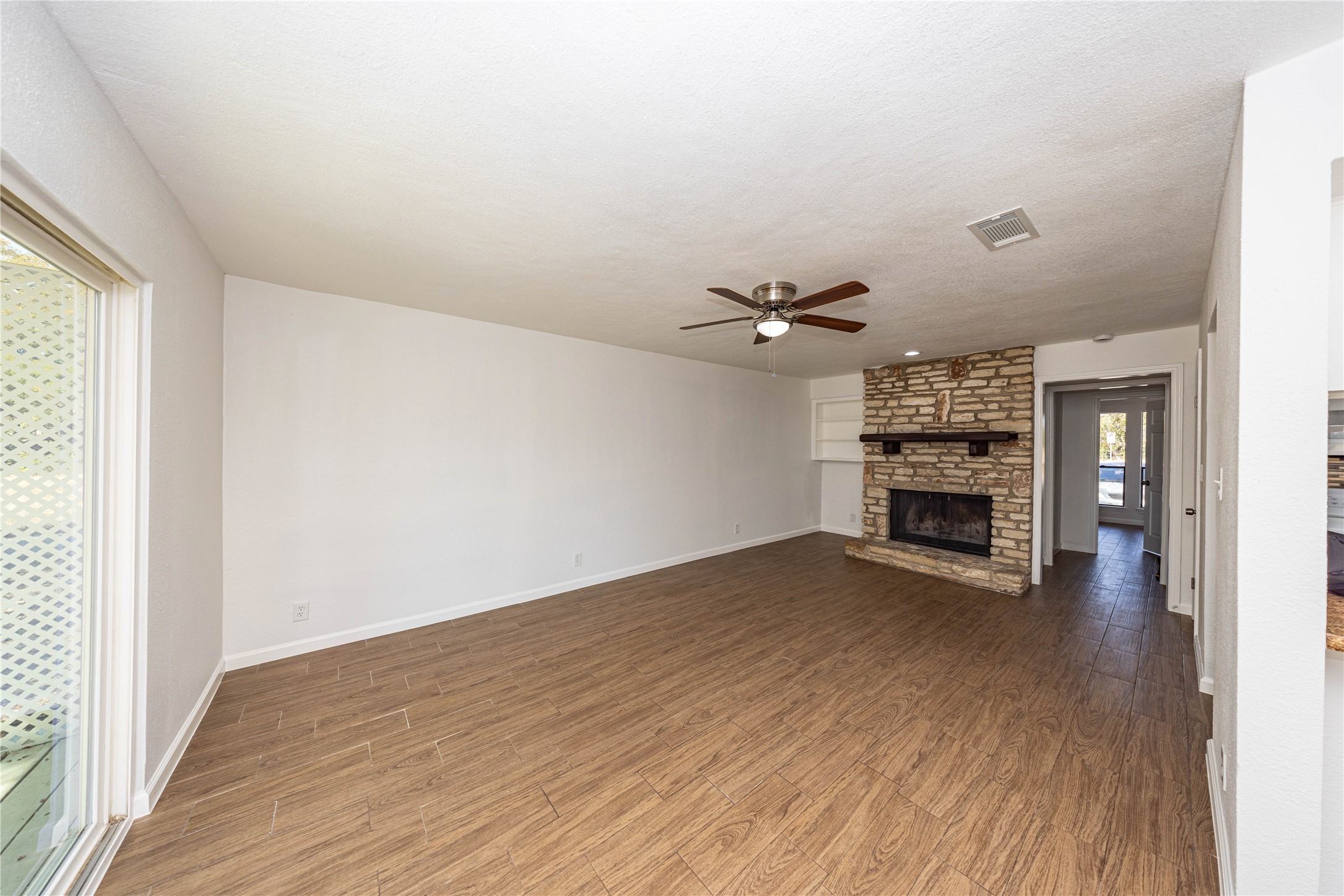 18 Cypress Fairway Vlg — photo