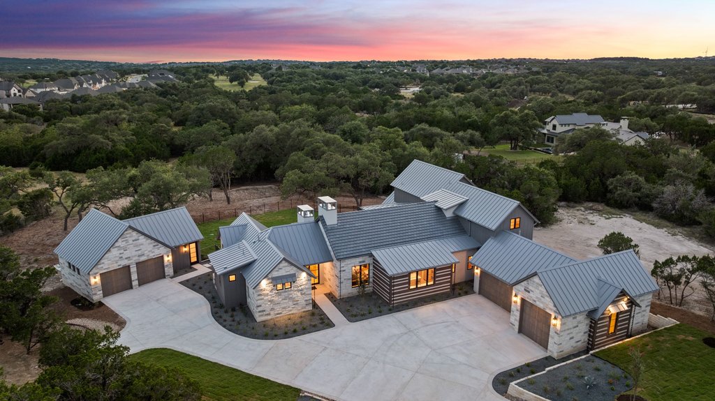 244 Zonetail CV — photo