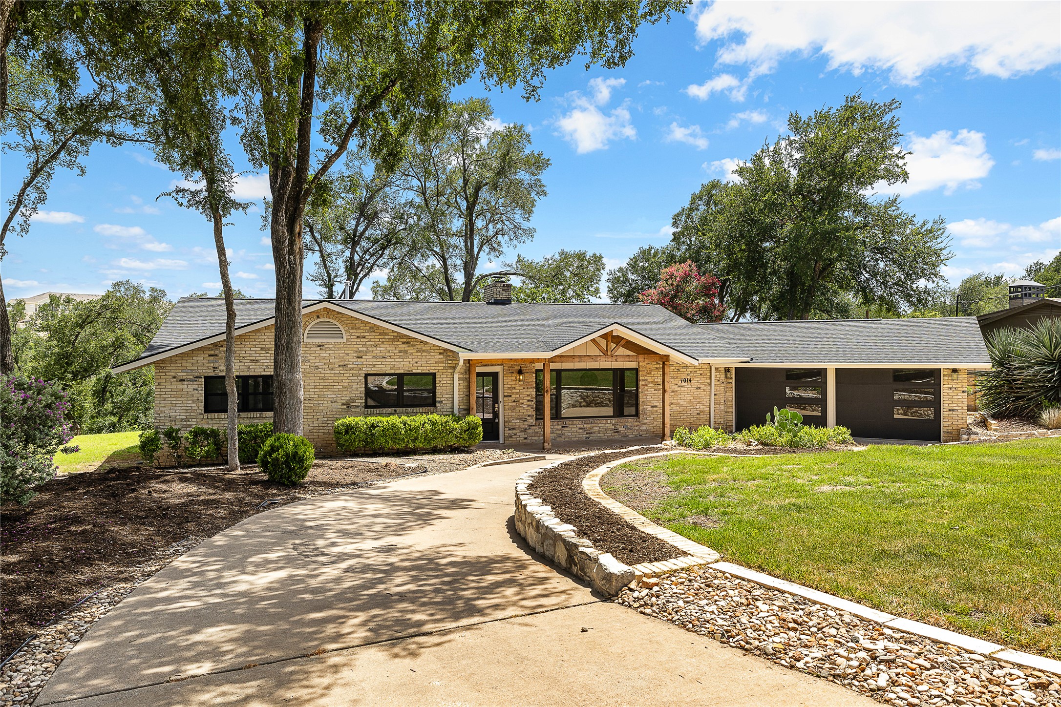 1014 Country Club Rd — photo