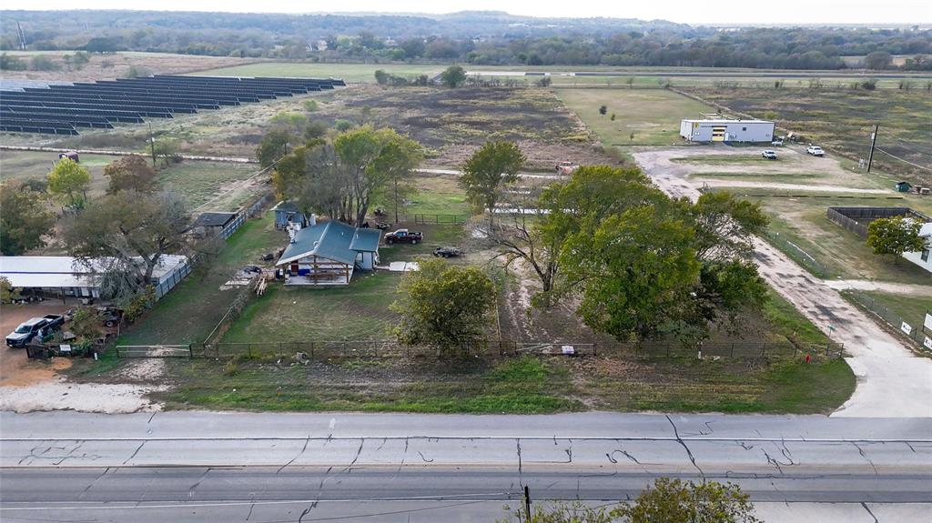 655 NW Loop 230 — photo