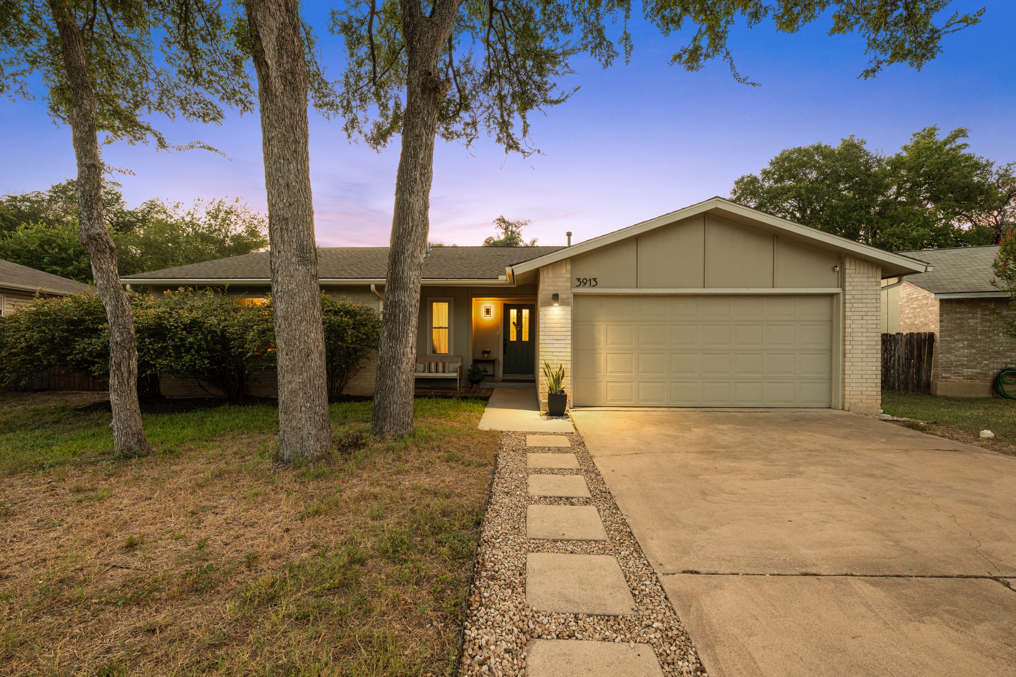3913 Leafield Dr — photo