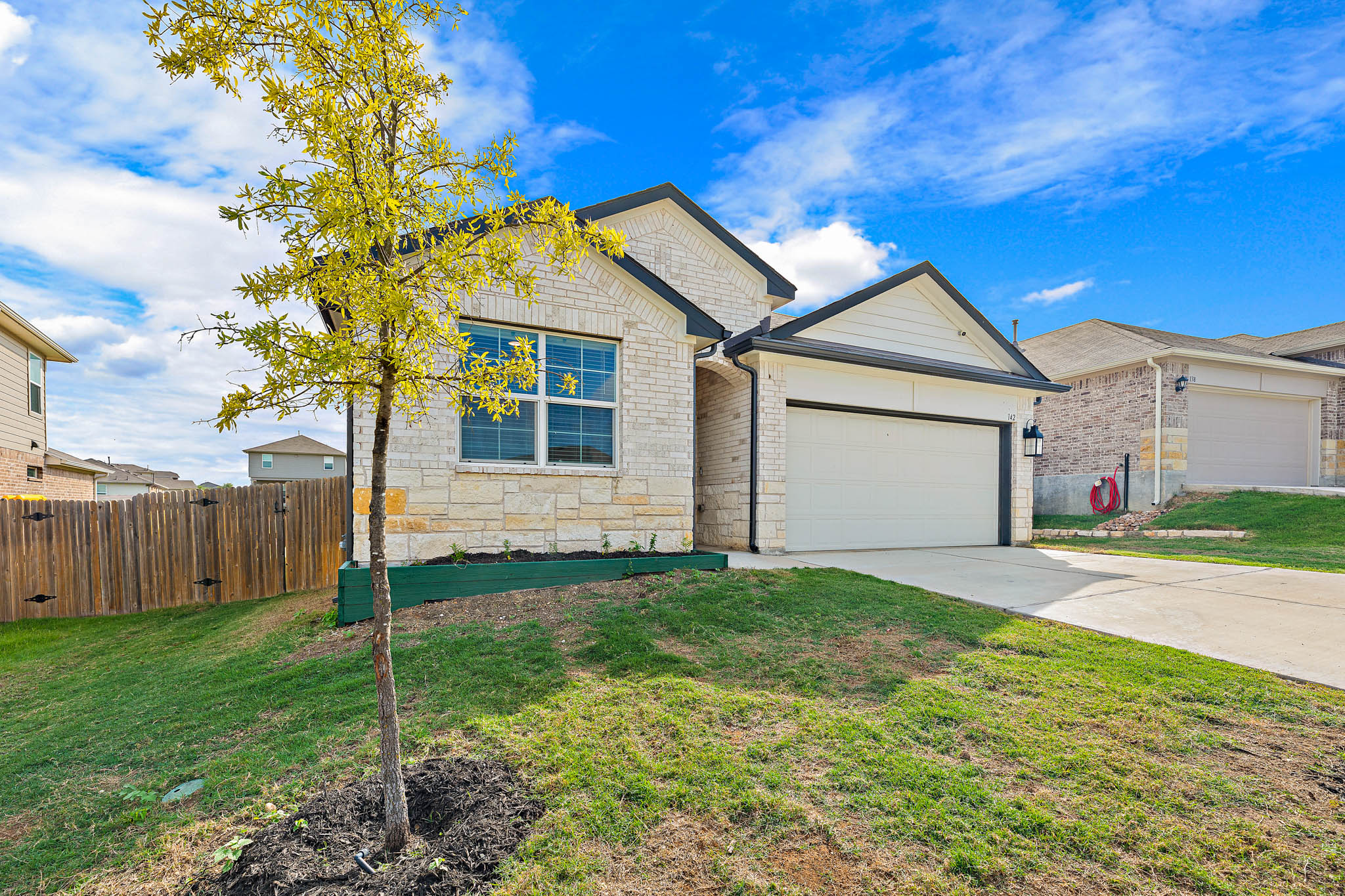 142 Solitude Dr — photo