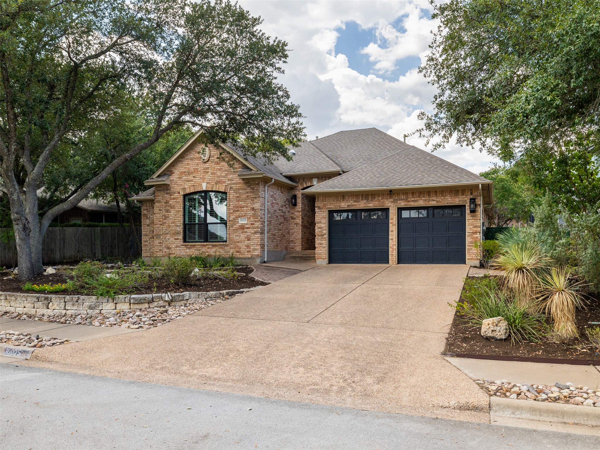10025 Scull Creek Dr — photo