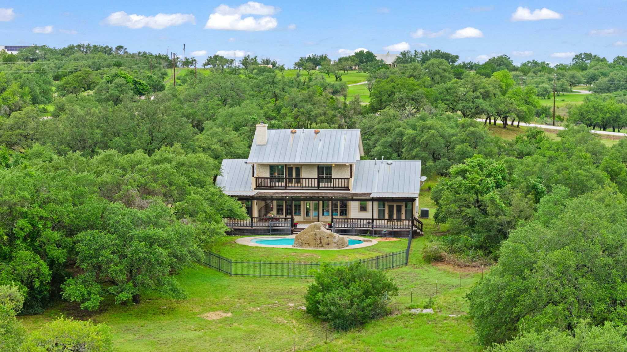 271 Summit Drive, Round Mountain, TX 78663 — photo 3