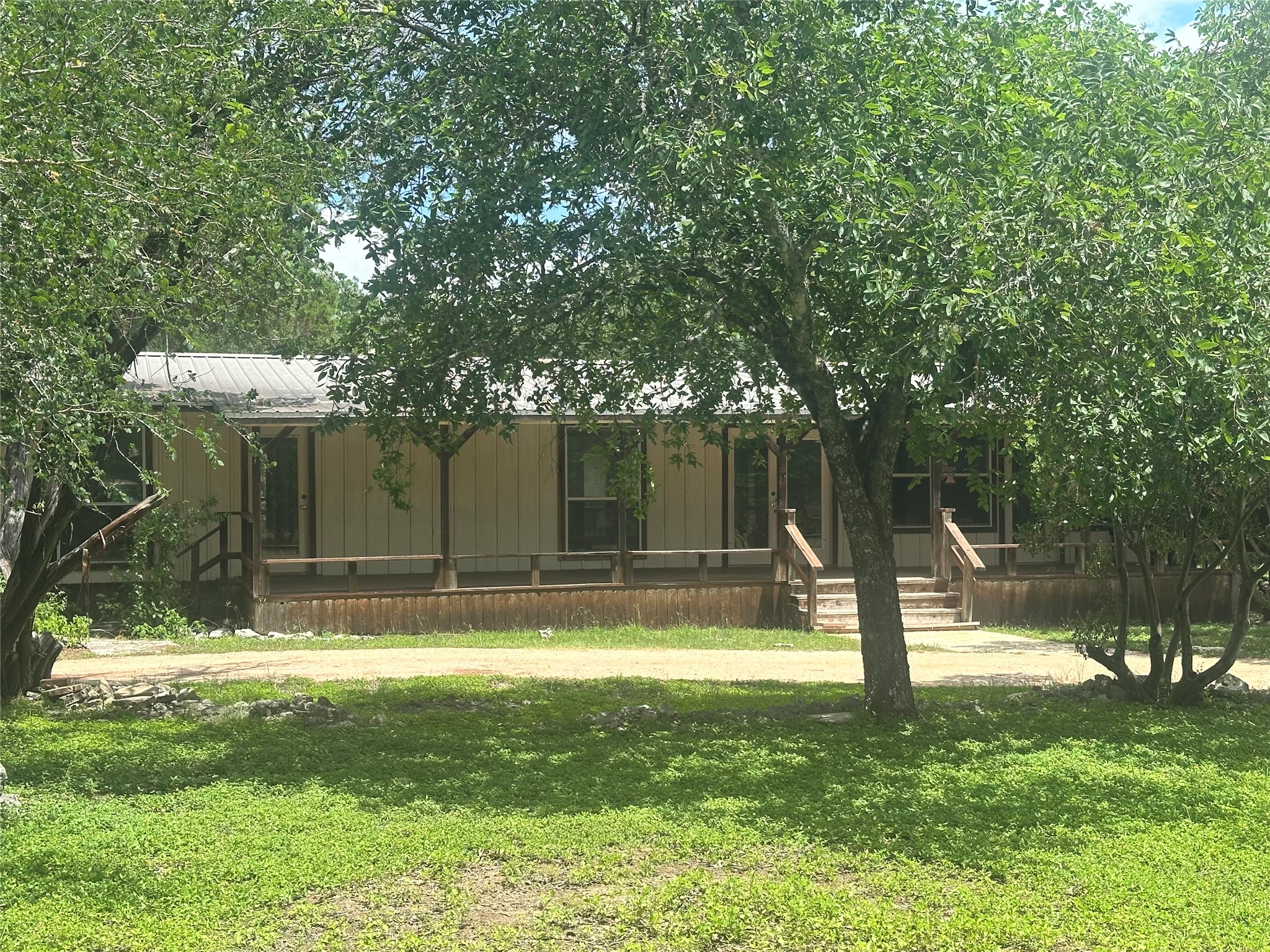 630 Hillsedge Rd — photo