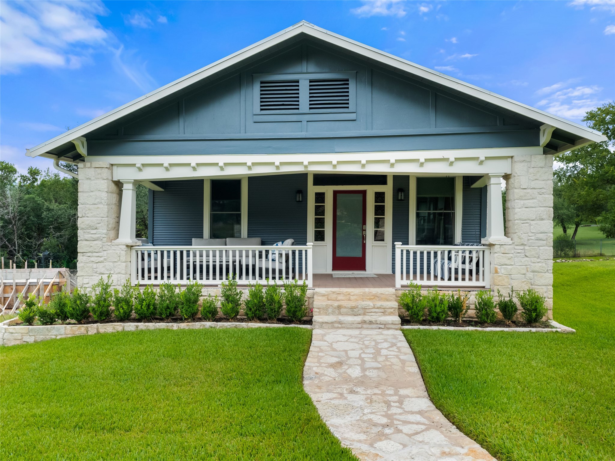 2703 De Soto Dr — photo