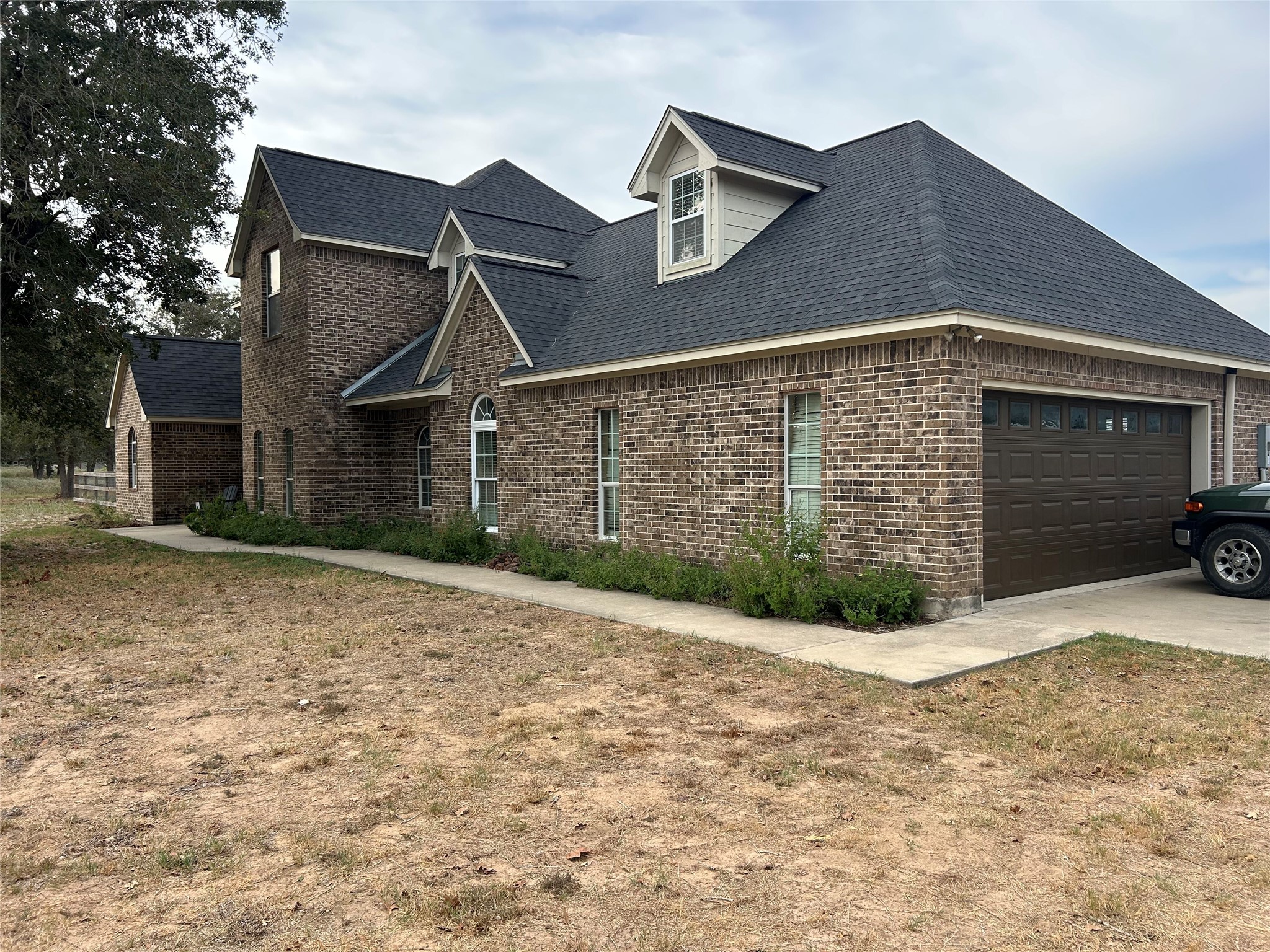 329 Flash Circle, Luling, TX 78629 — photo 3