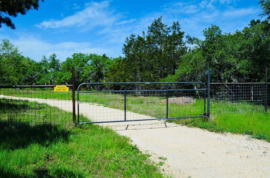 560 Longview Road, Dripping Springs, TX 78620 — photo 2
