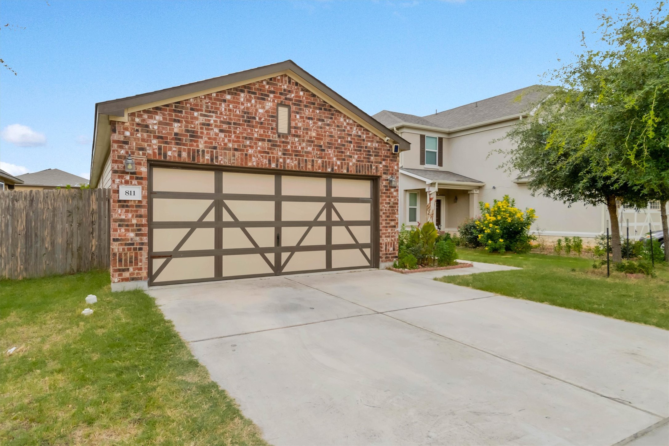 811 Screech Owl Dr — photo