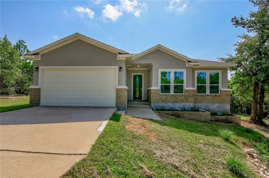137 Lakeside Dr — photo