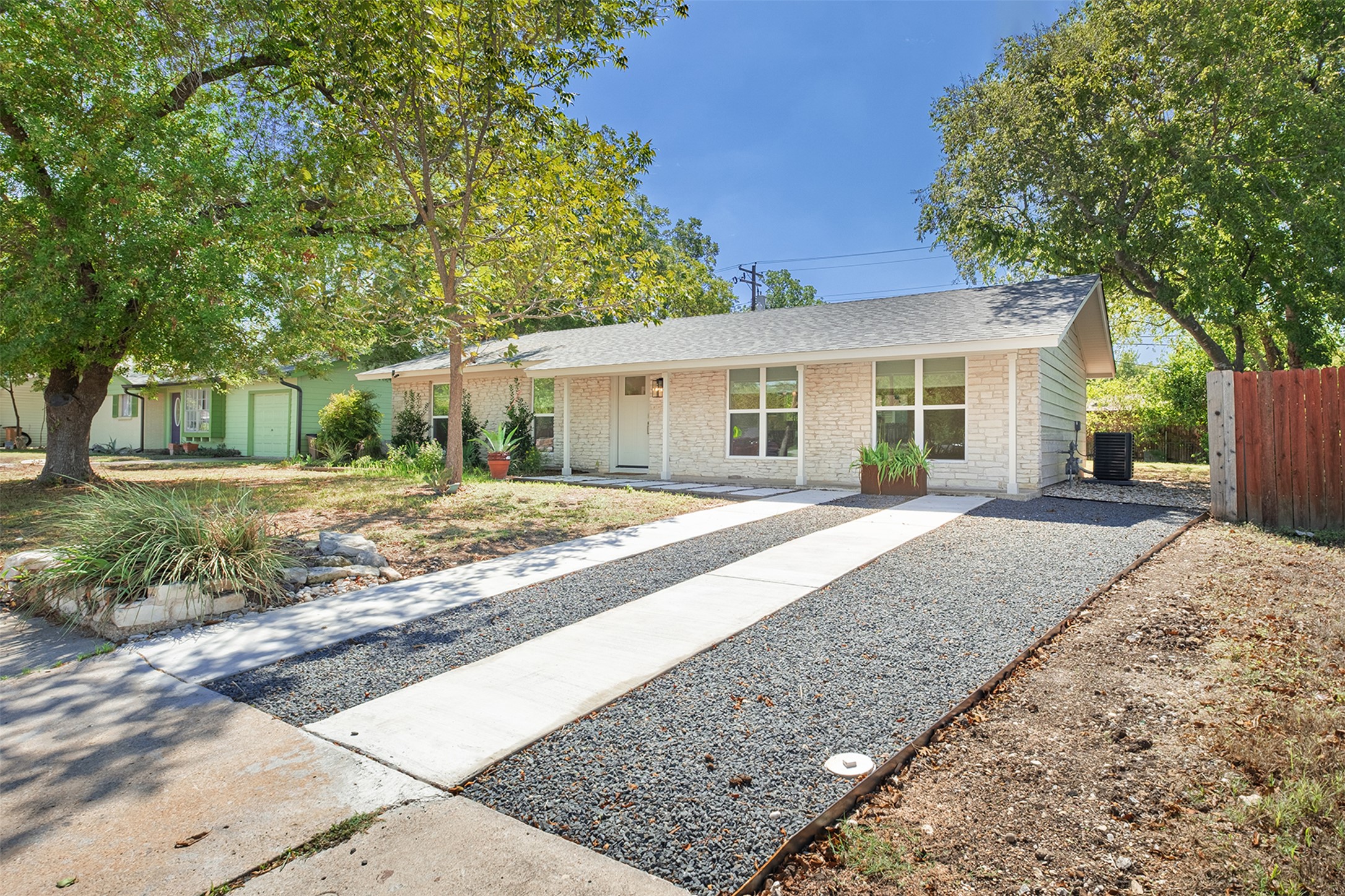 2001 Ohlen Road, Austin, TX 78757 — photo 2