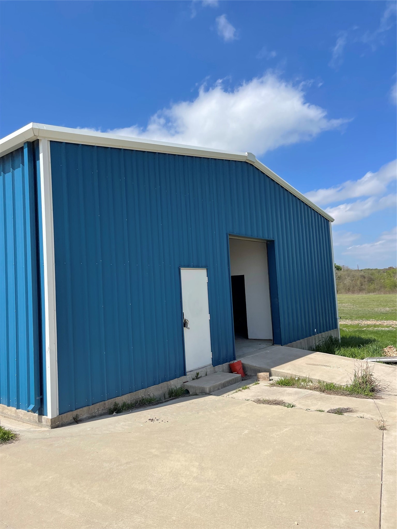 4100 FM 1105 — photo