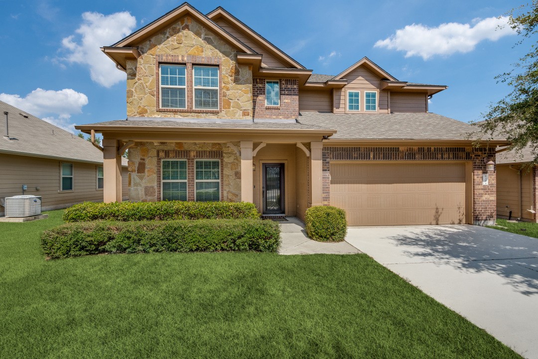 628 Bottle Brush Dr — photo