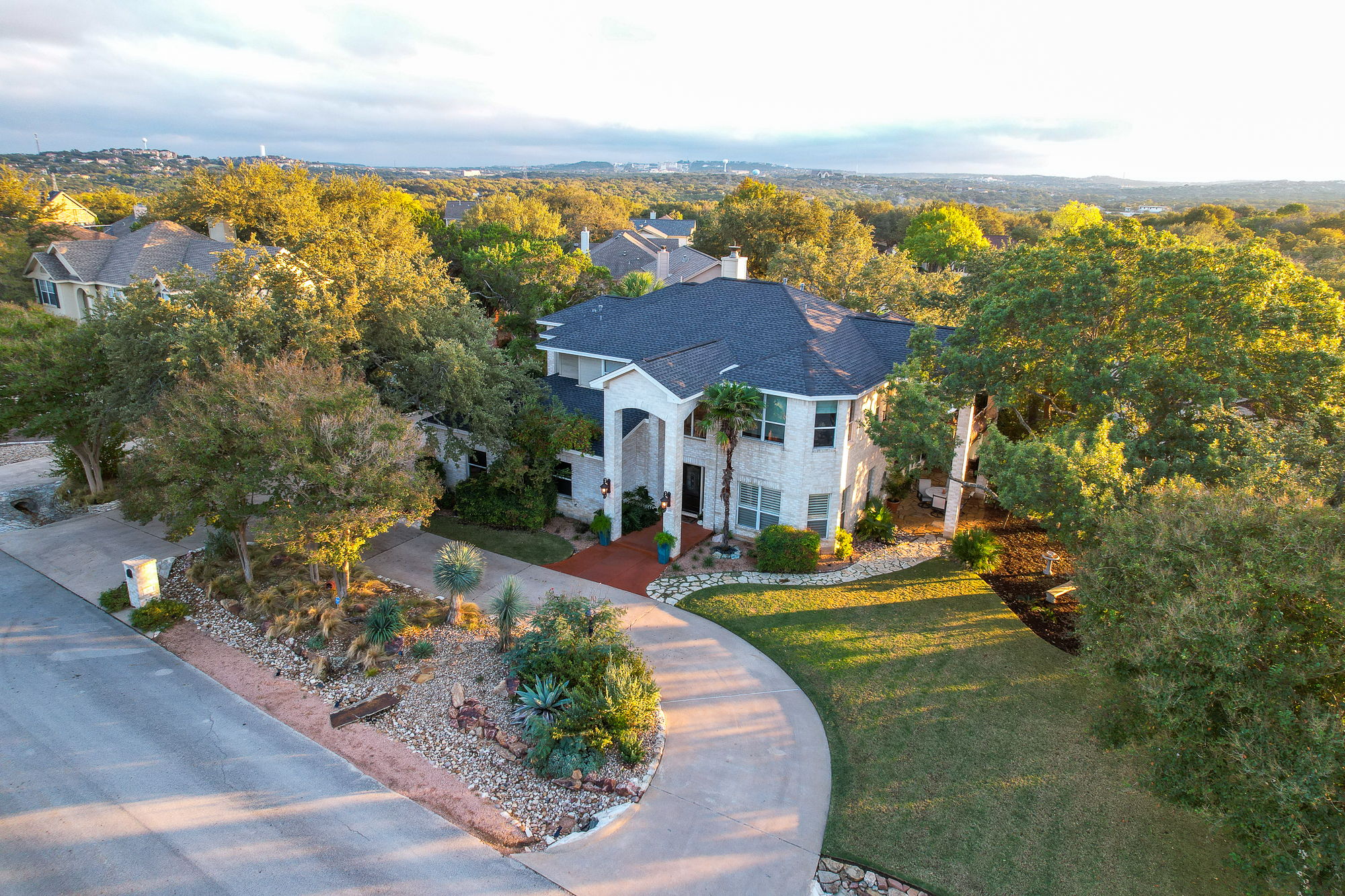 215 Tellus Street, Lakeway, TX 78734 — photo 2