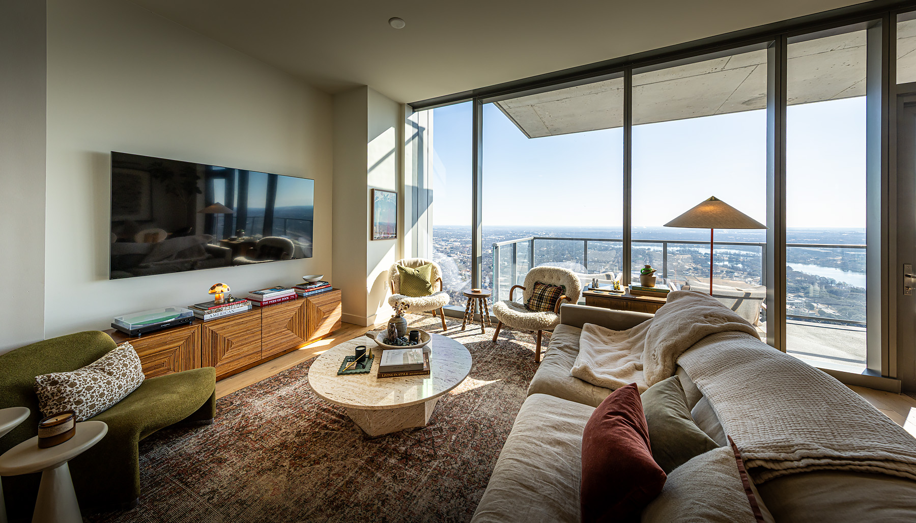 44 East Ave 4205 — photo