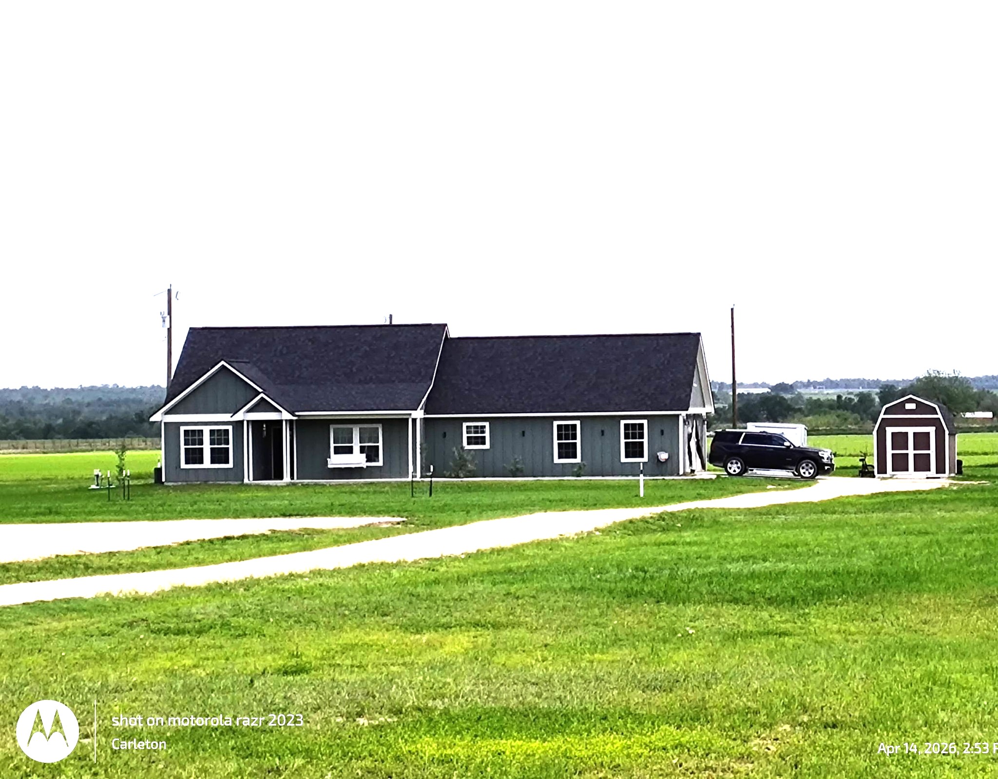 2001 Sunflower Row — photo