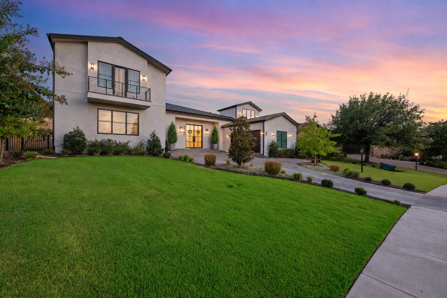215 Golden Bear Dr — photo