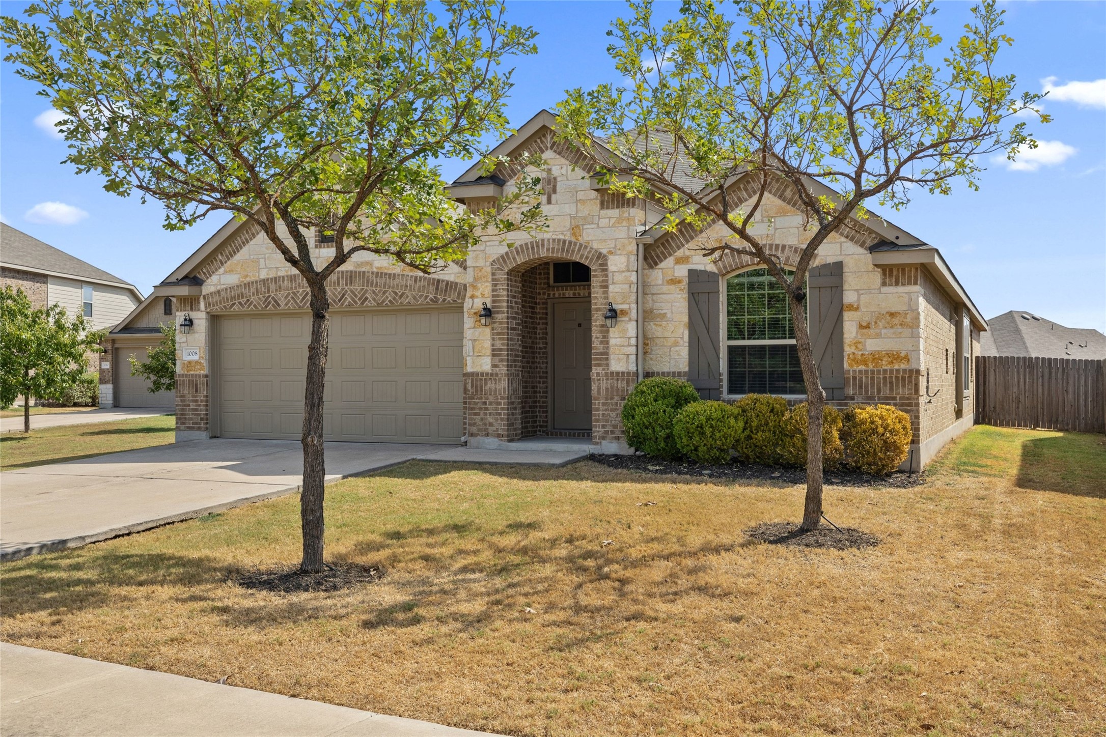 1008 Coconut CV — photo