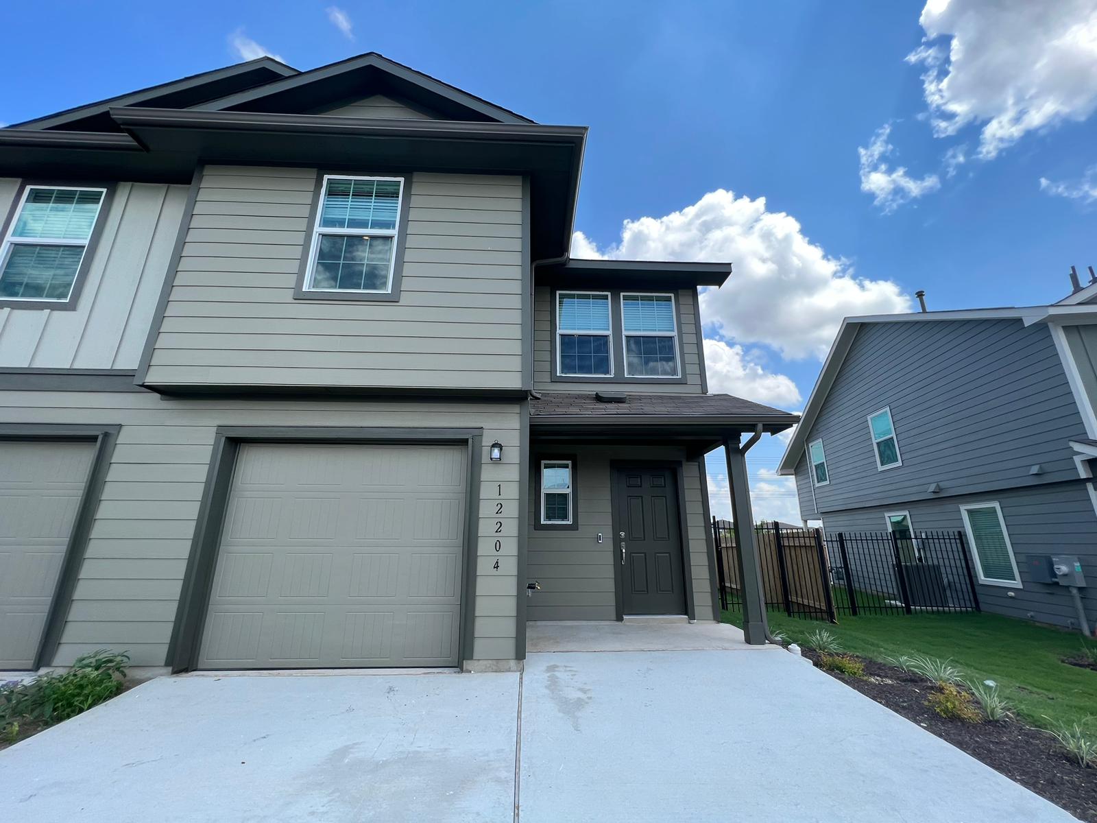 12204 Scarlet Sleeve Way — photo