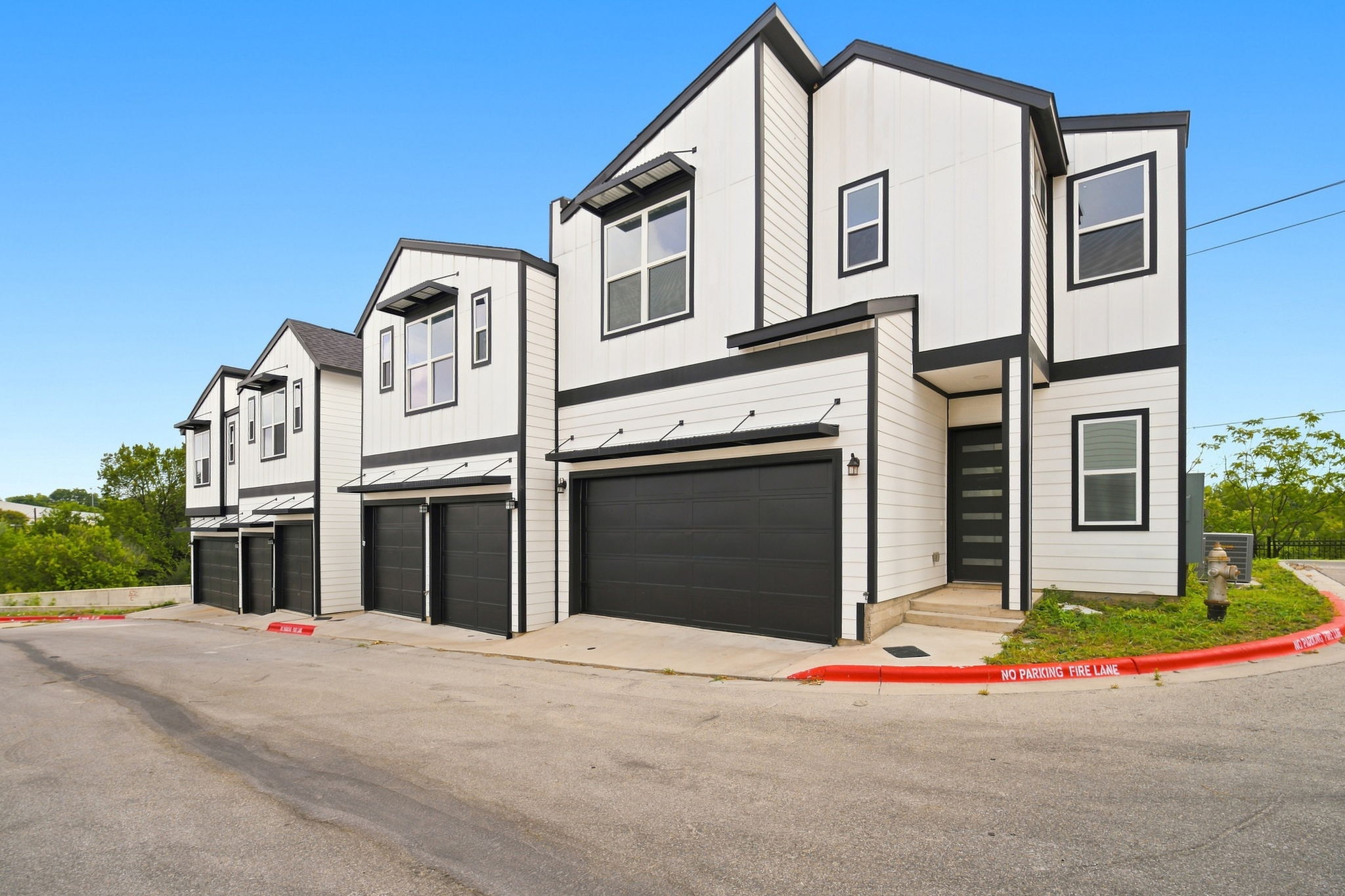 1300 Mckie Dr 33 — photo