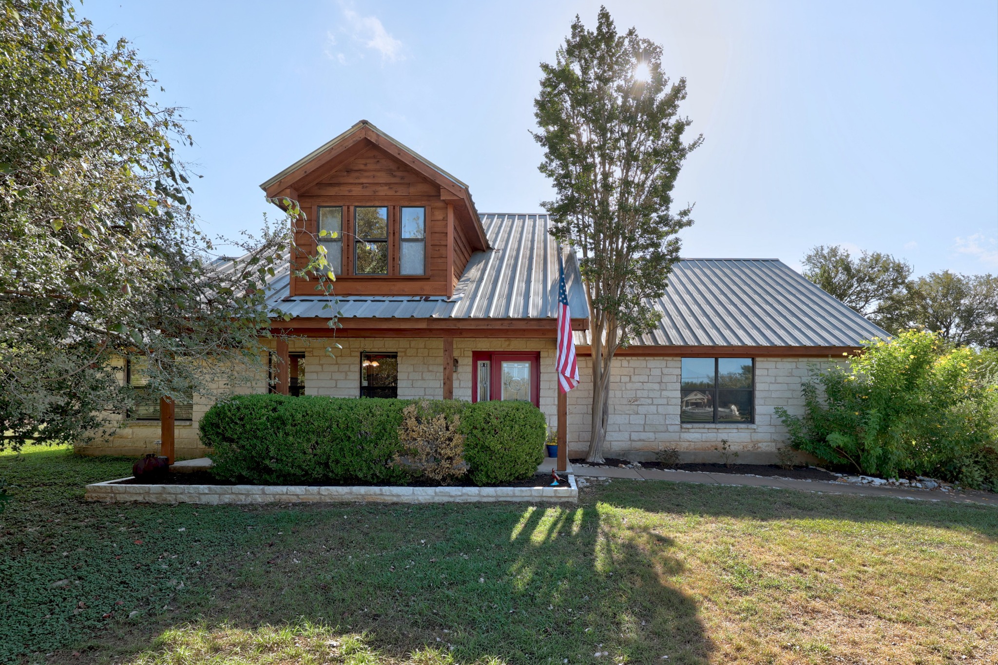301 Oak Forest CV — photo
