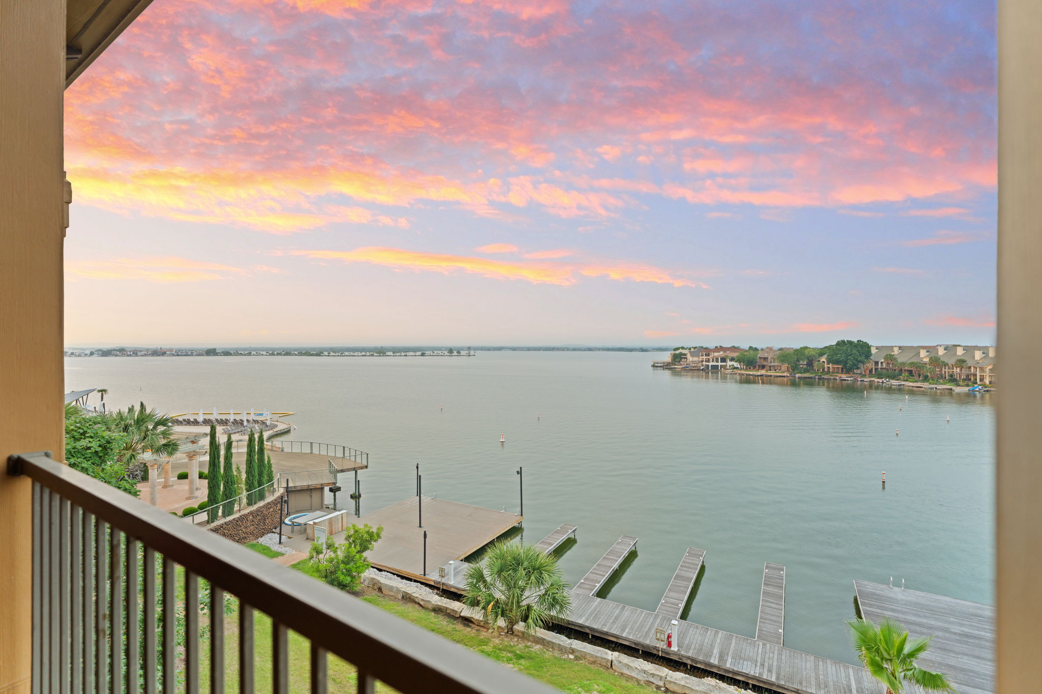 98 Island Dr 34 — photo