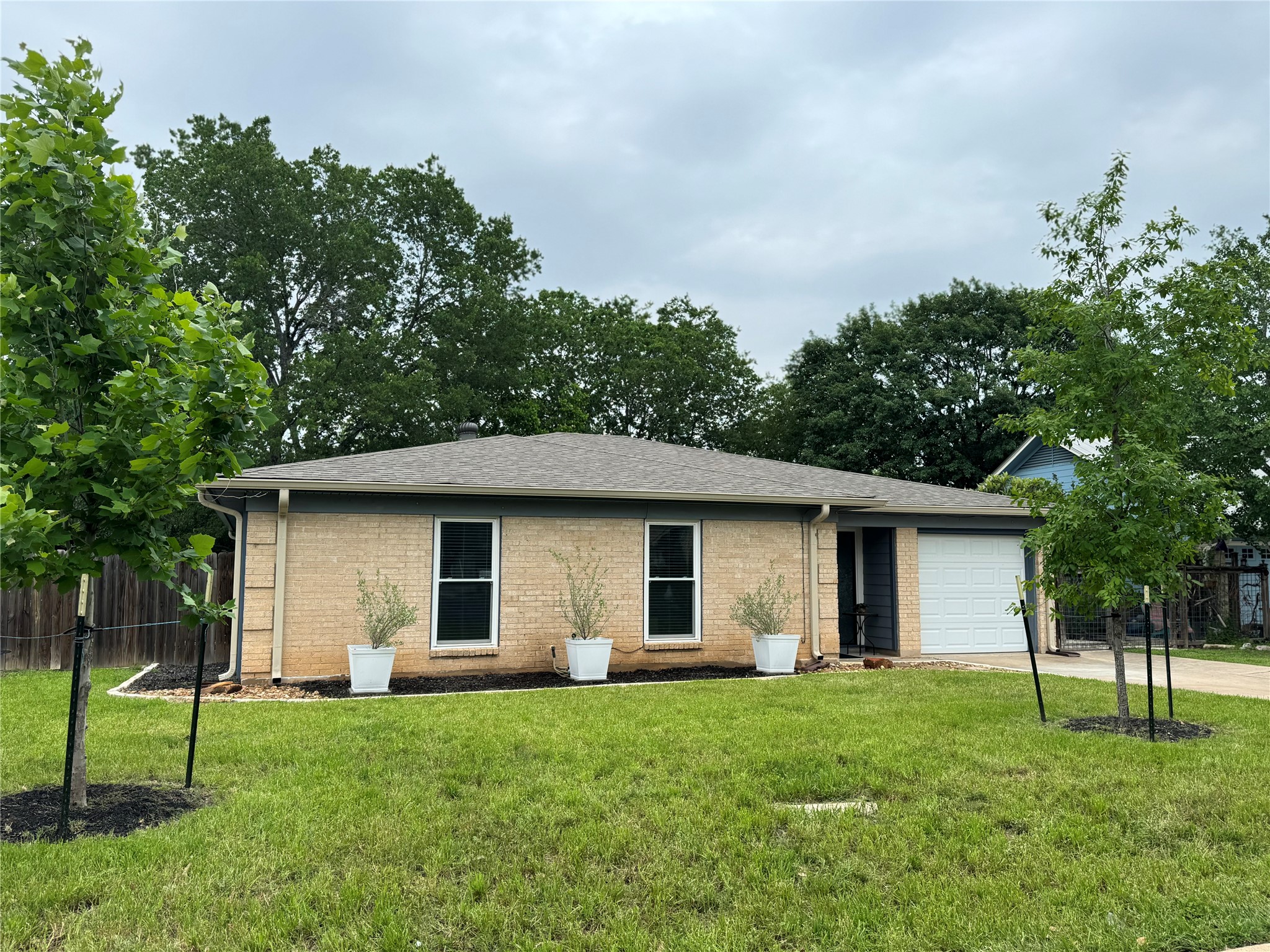 504 Heartwood Dr — photo