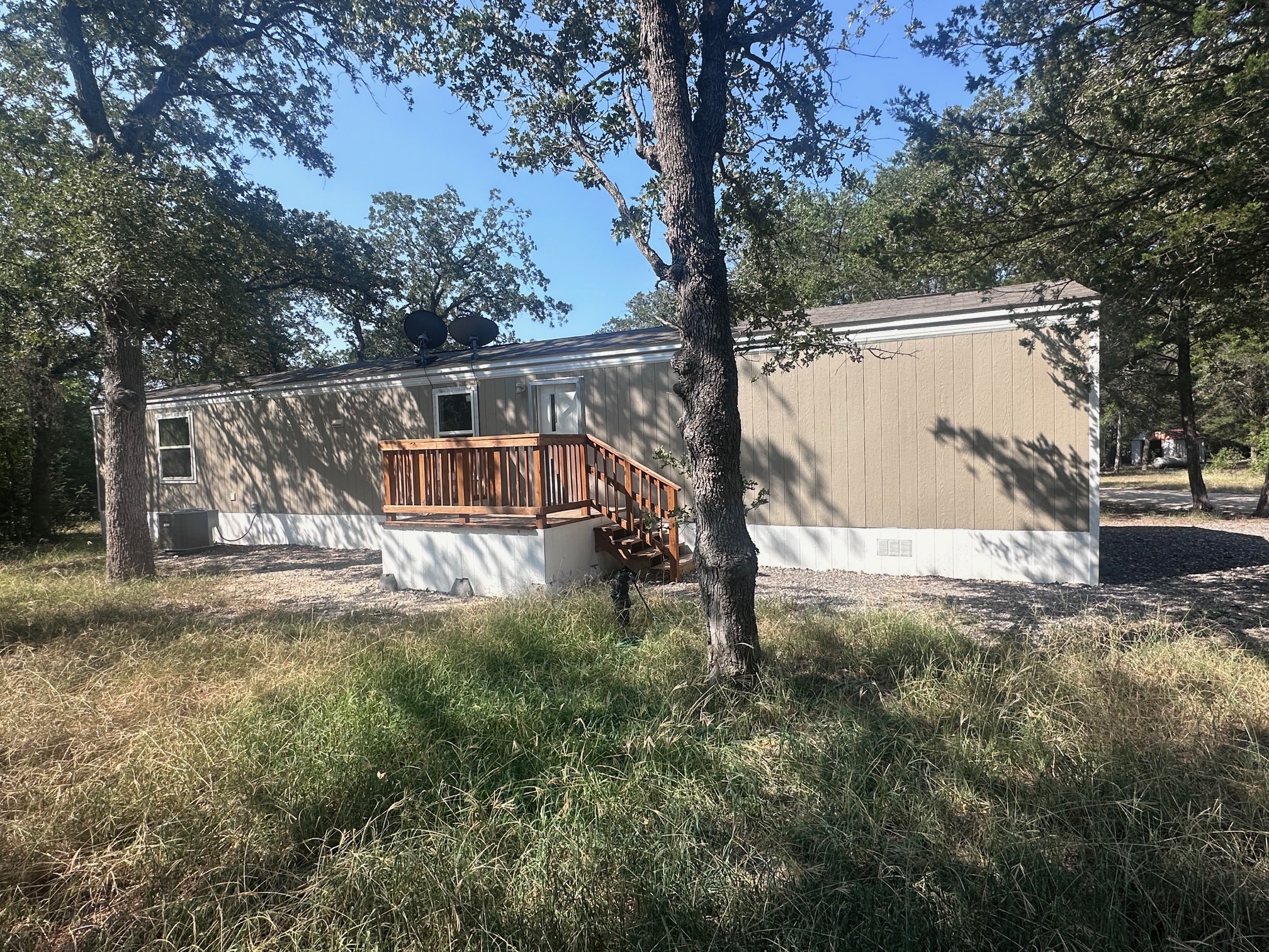 302 Lone Star Rd F — photo
