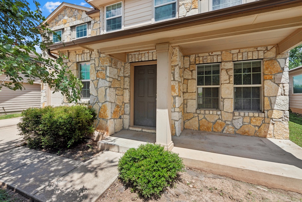 458 Nottingham Loop — photo