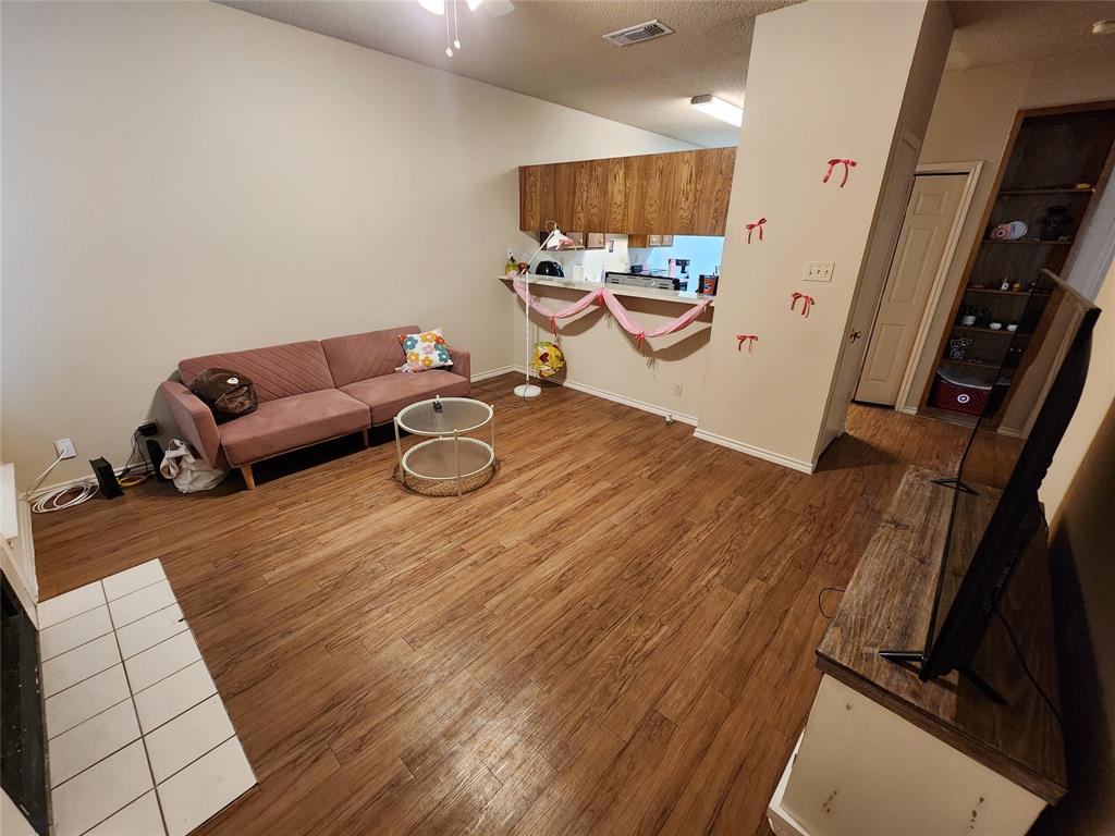 2414 Longview St Unit 306 — photo