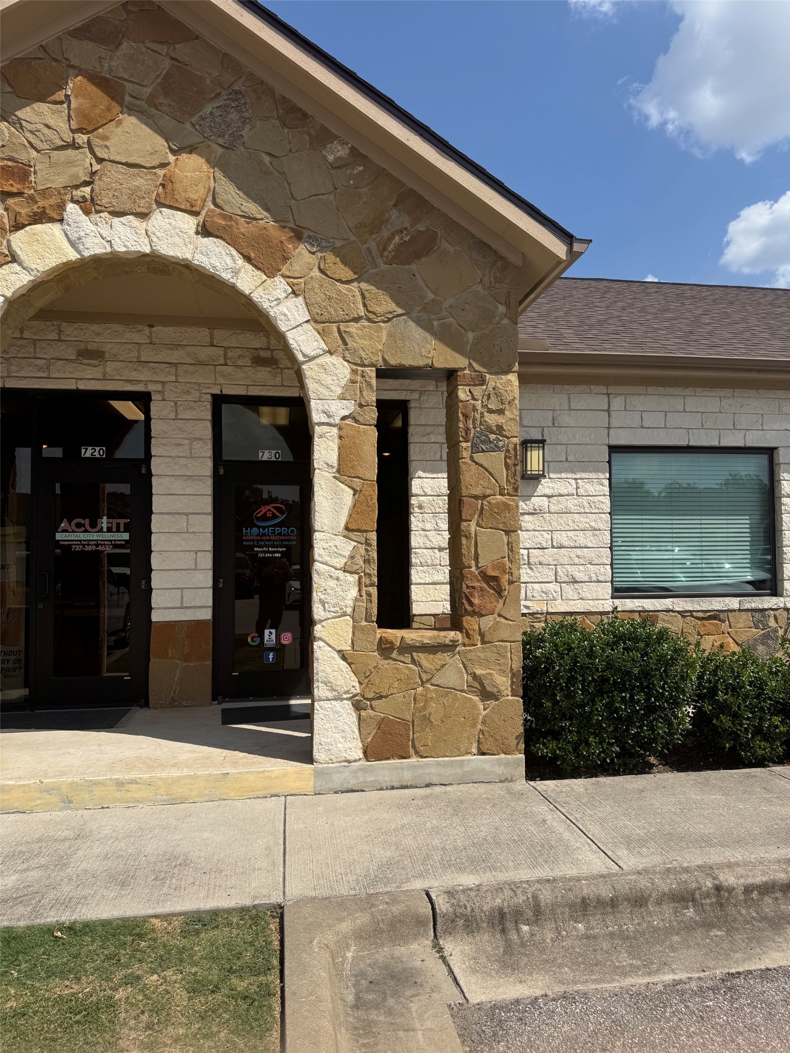 2911 S a.W. Grimes Blvd 730 — photo